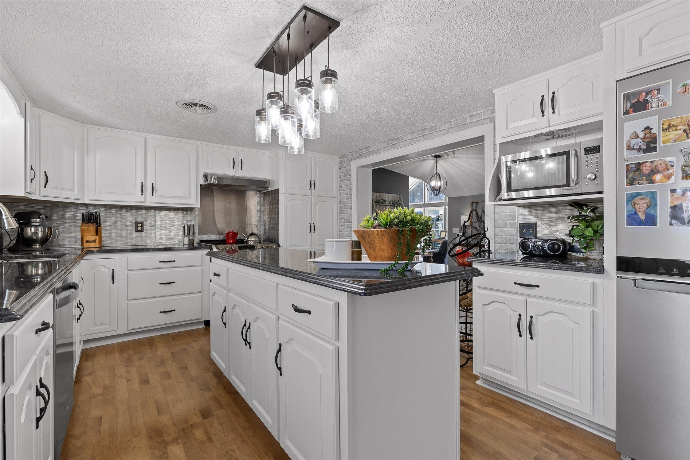 5017 Mcdonald Road, McDonald
