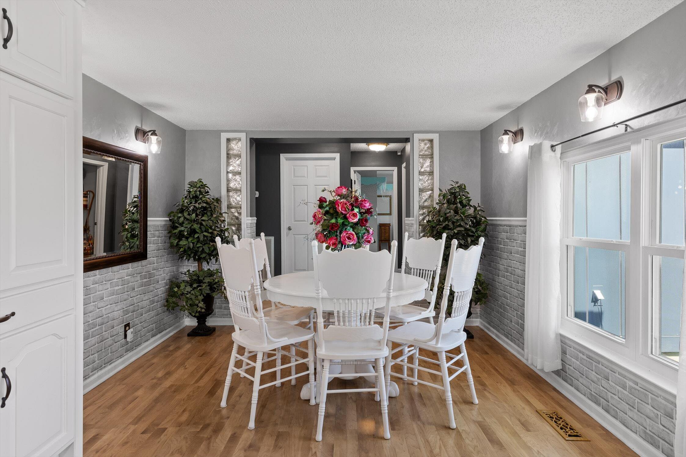 5017 Mcdonald Road, McDonald