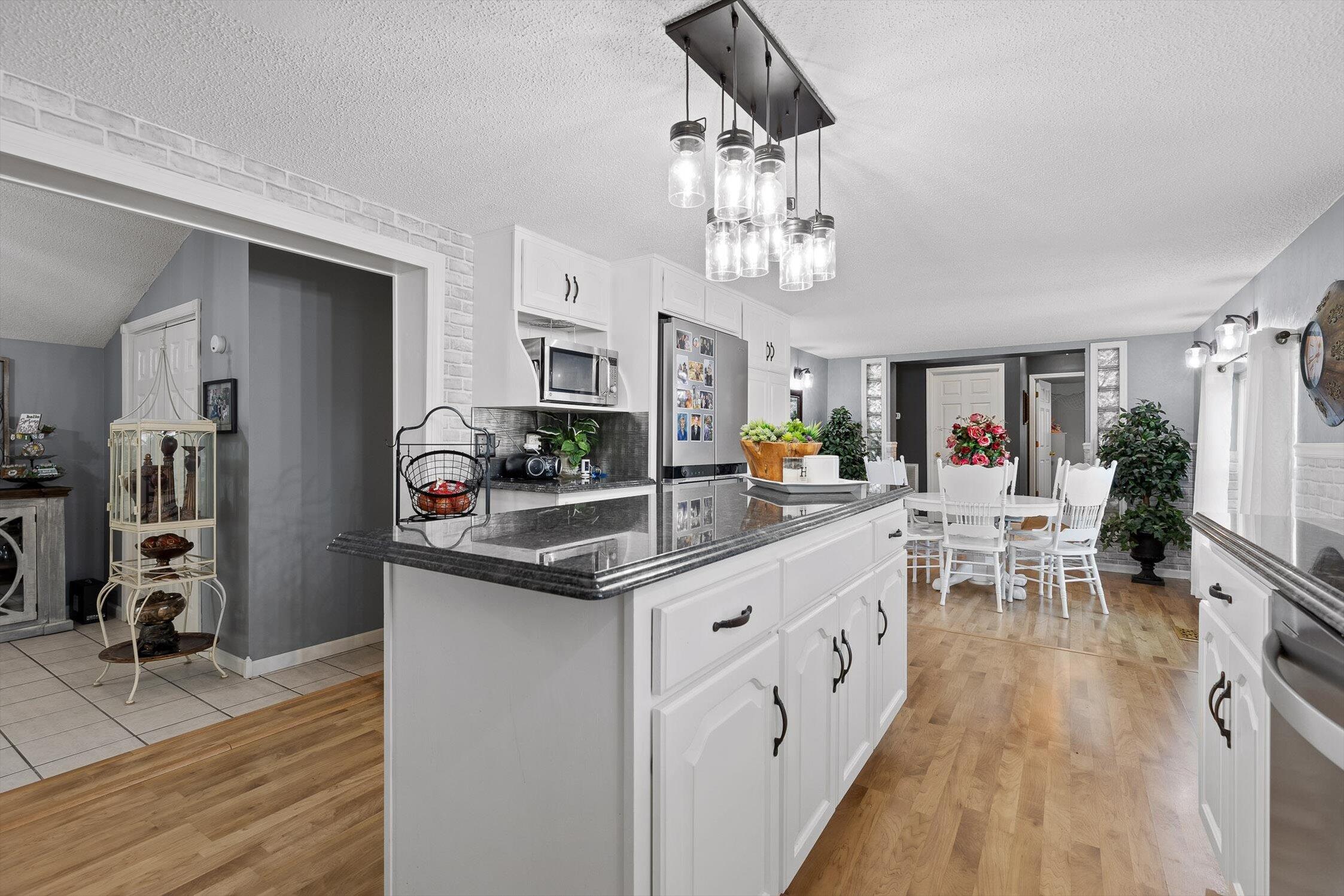 5017 Mcdonald Road, McDonald