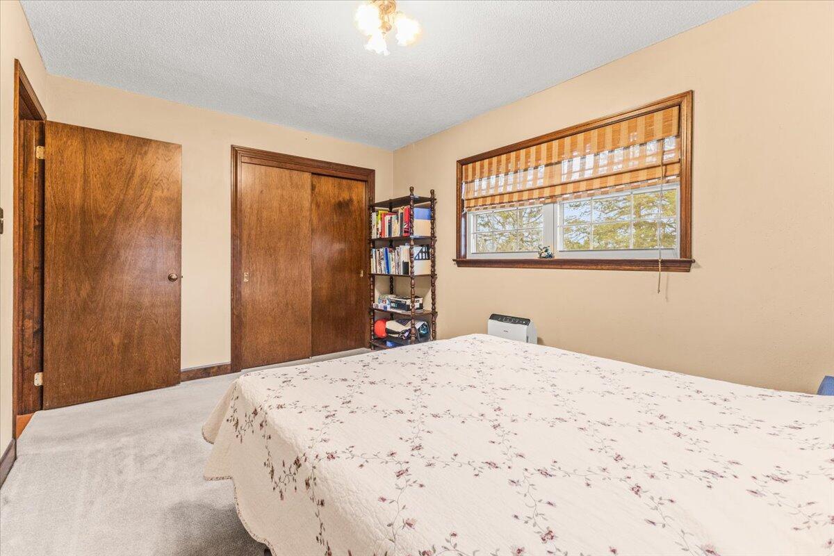 2498 Highway 341 Highway S