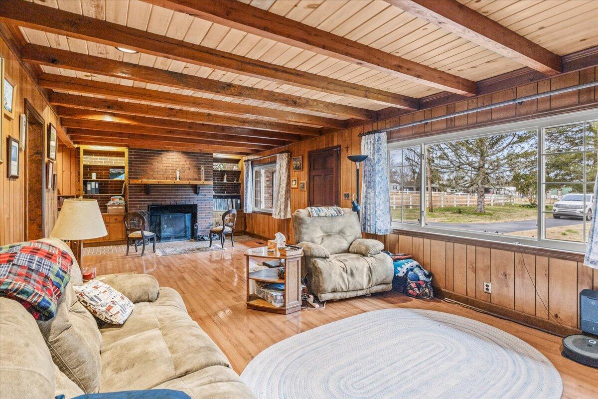 2498 Highway 341 Highway S