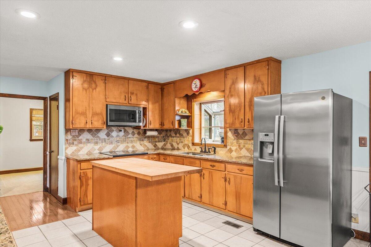 2498 Highway 341 Highway S