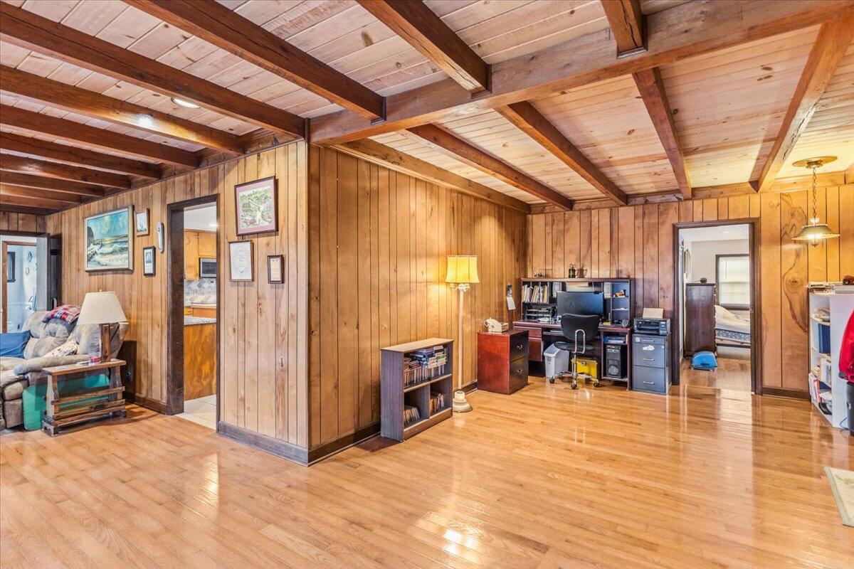 2498 Highway 341 Highway S