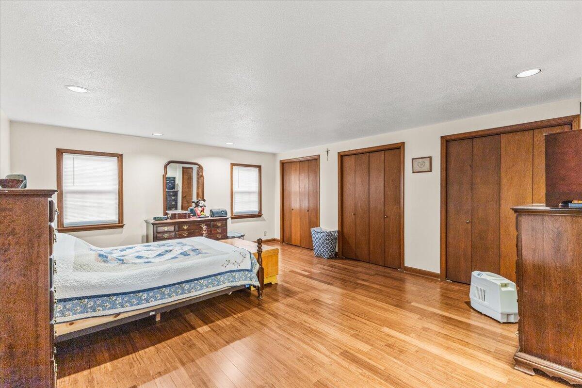 2498 Highway 341 Highway S