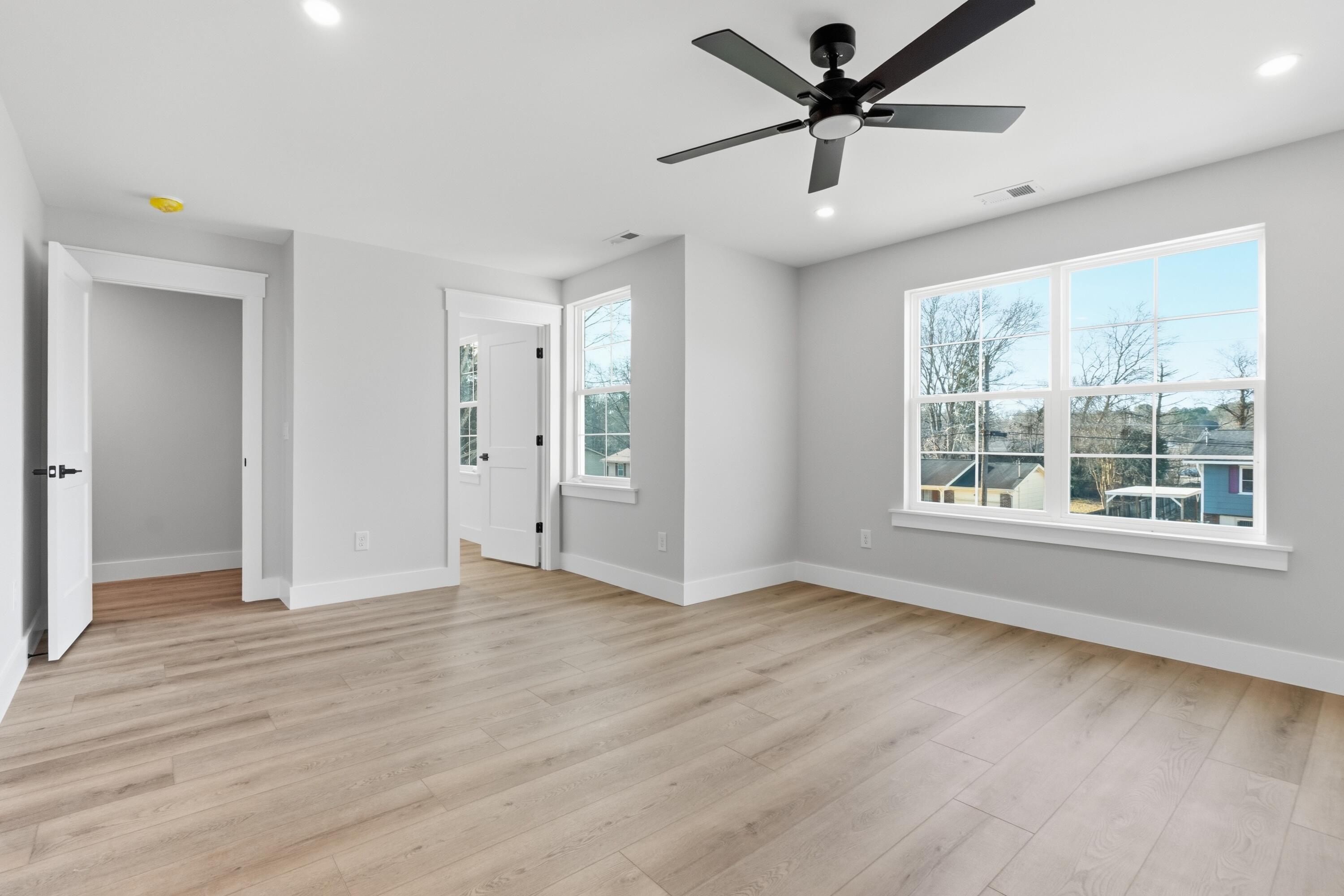 1364 Catherine Circle NW