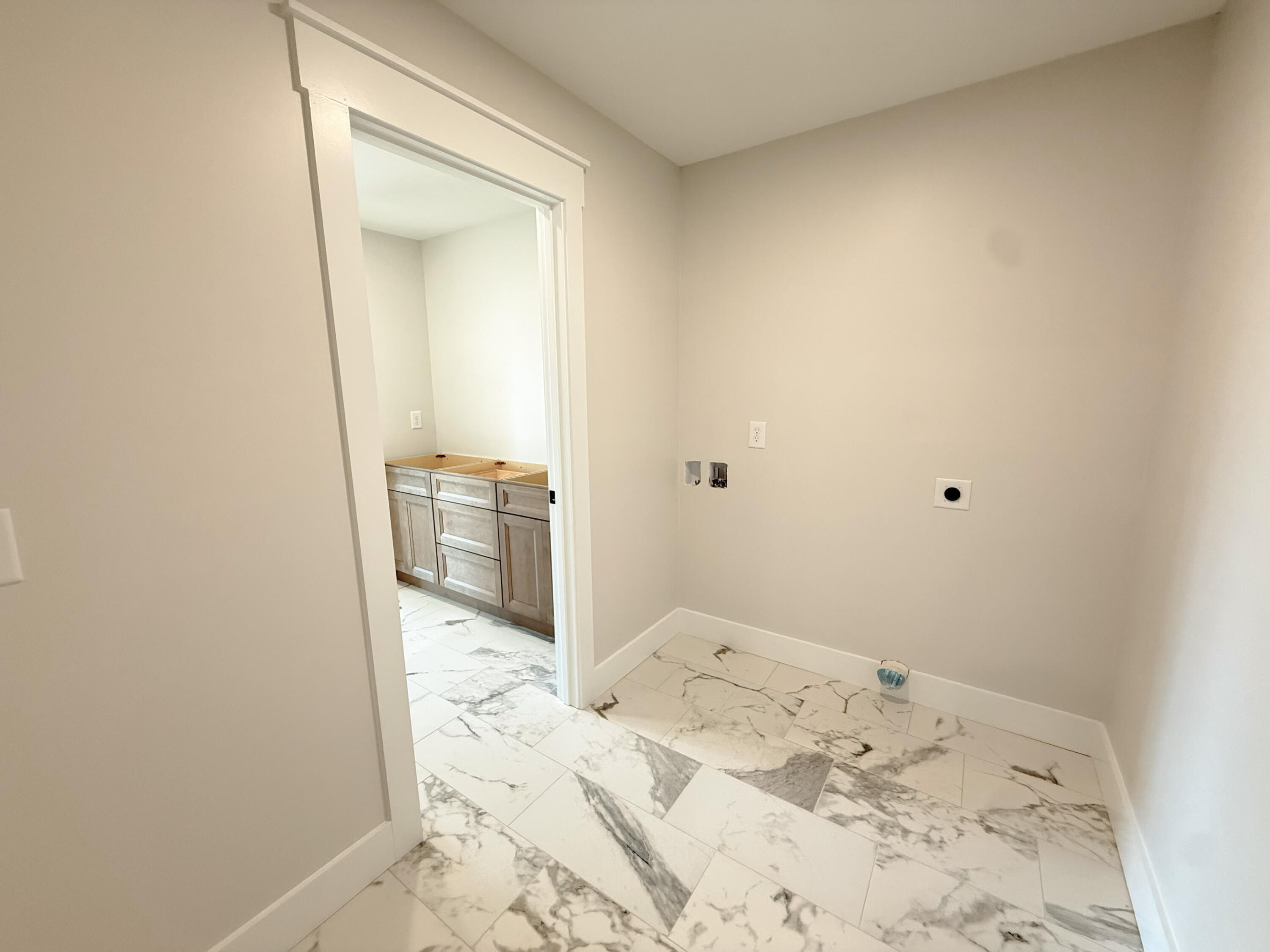 1364 Catherine Circle NW