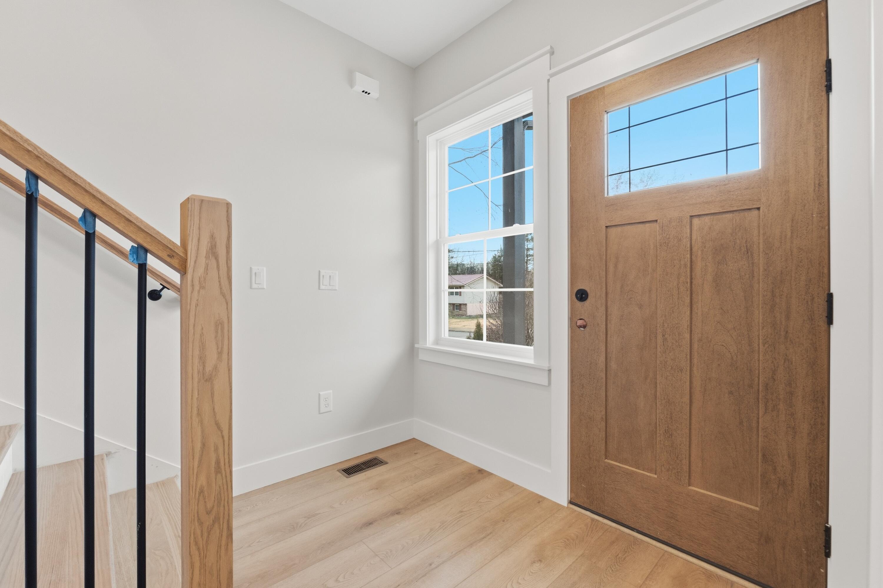 1364 Catherine Circle NW