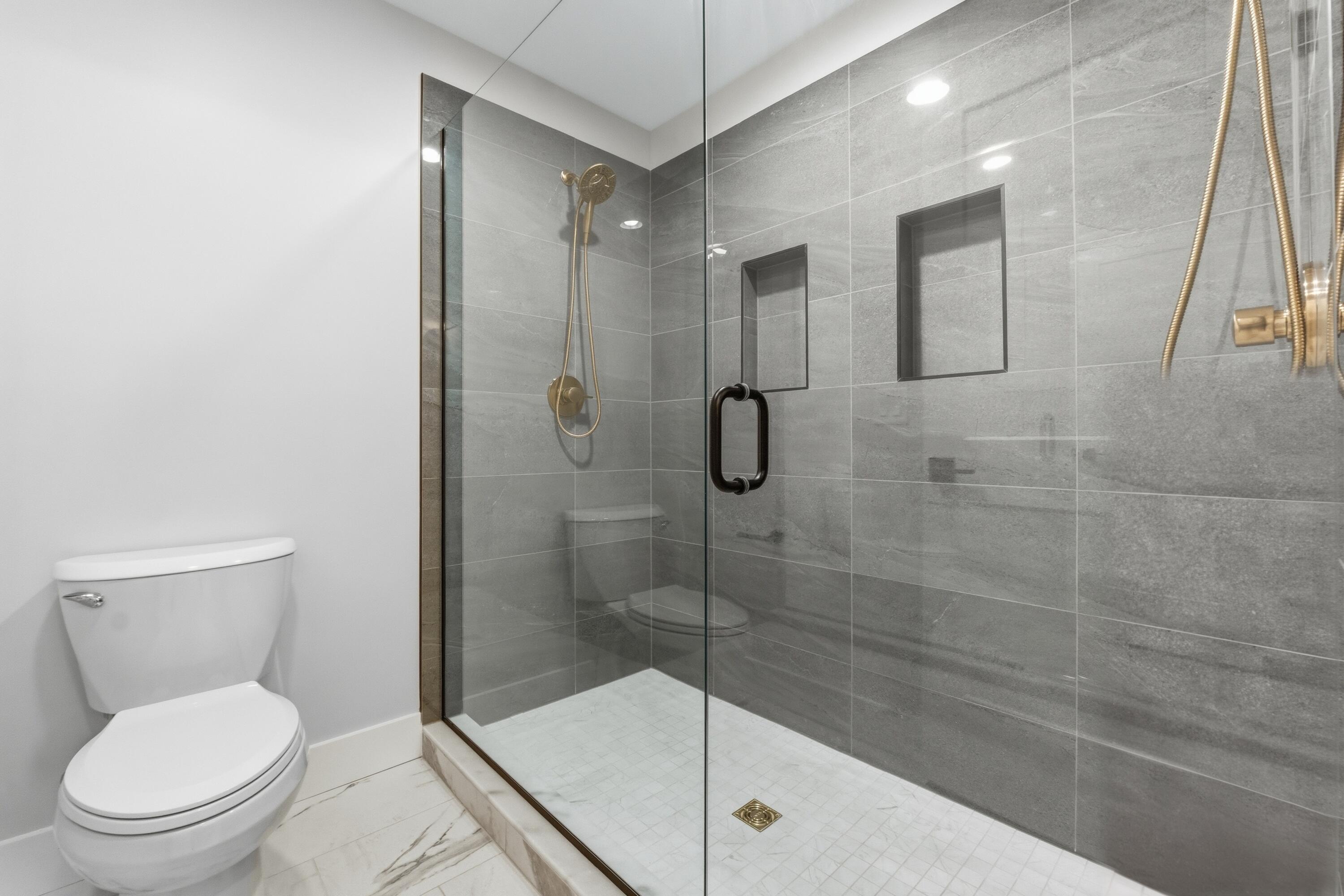 1364 Catherine Circle NW