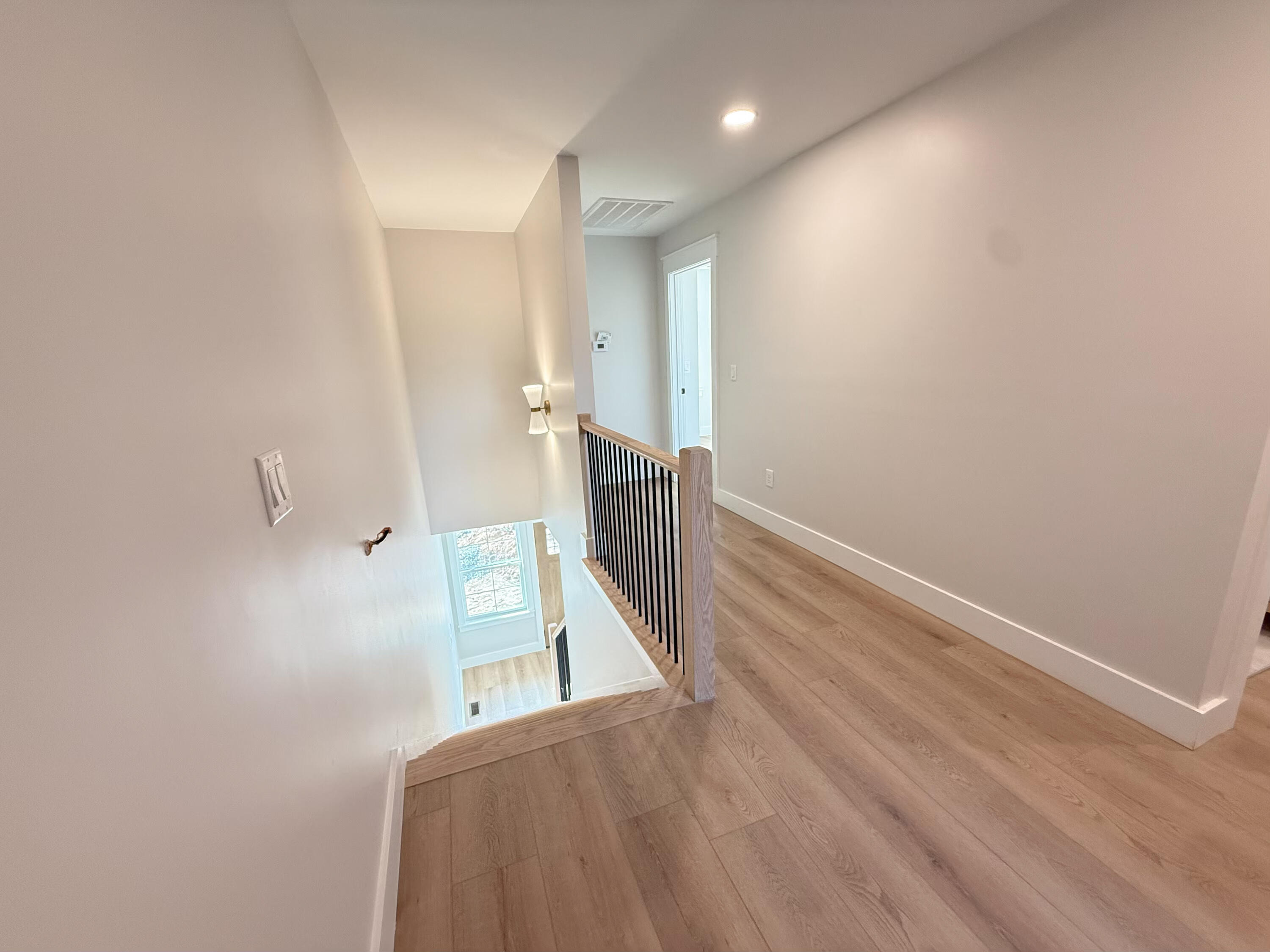 1364 Catherine Circle NW