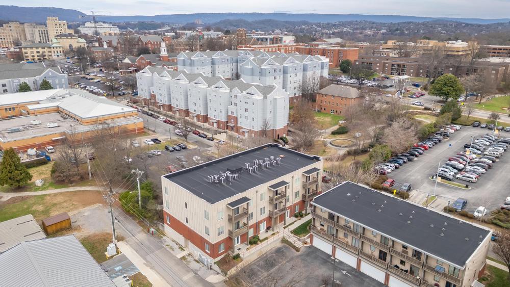 817 Flynn Street, 106