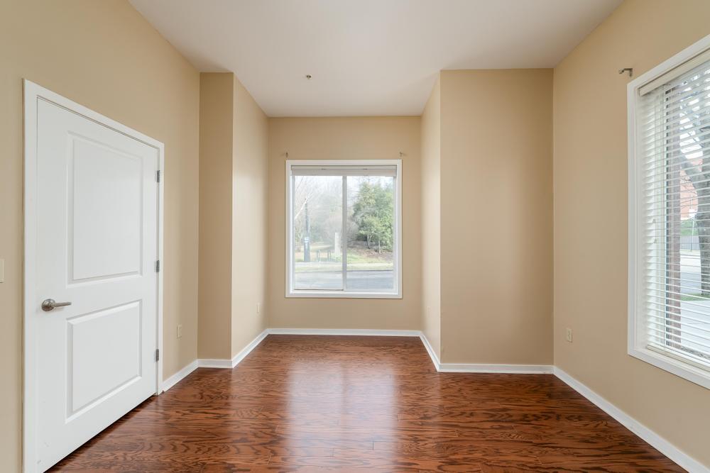 817 Flynn Street, 106