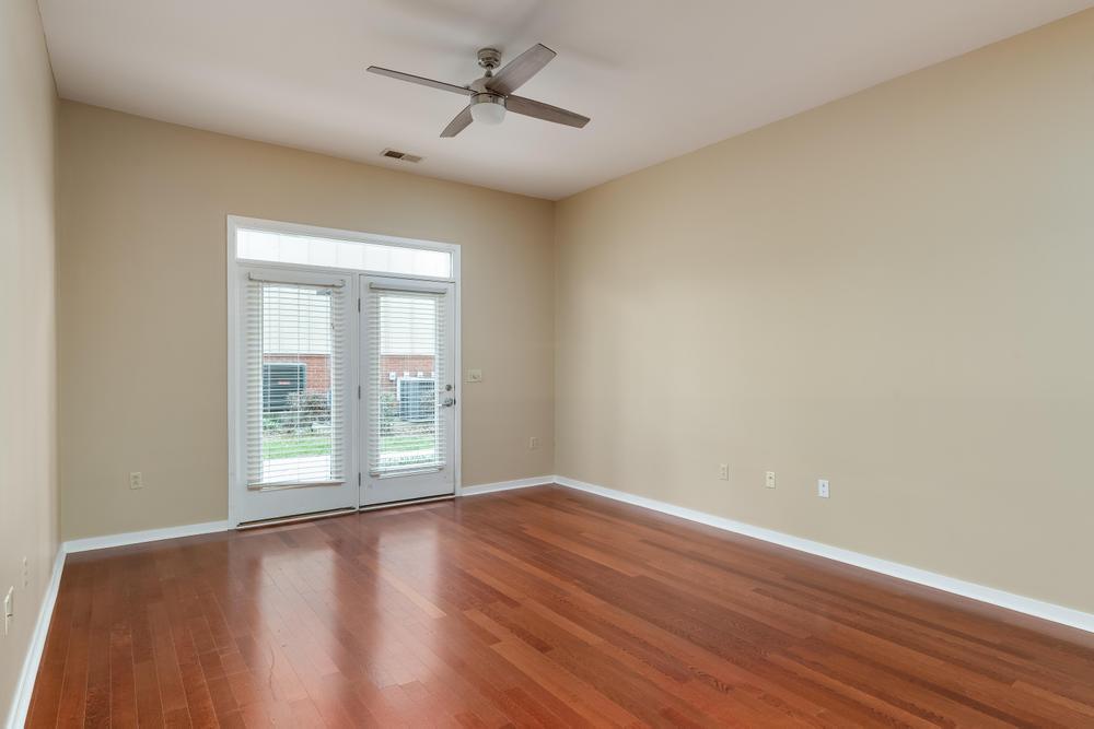 817 Flynn Street, 106