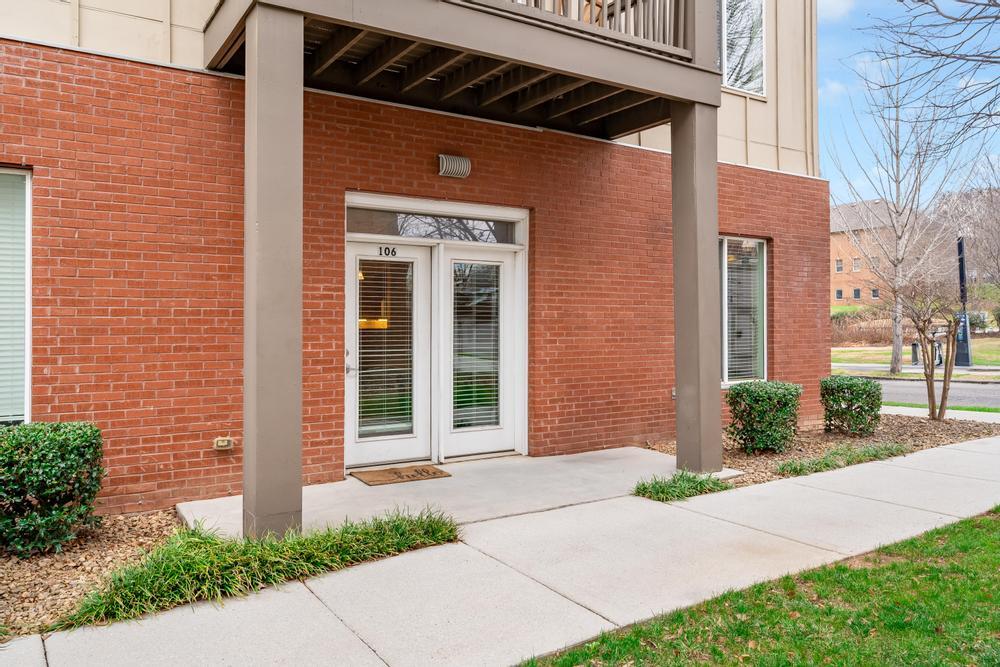 817 Flynn Street, 106