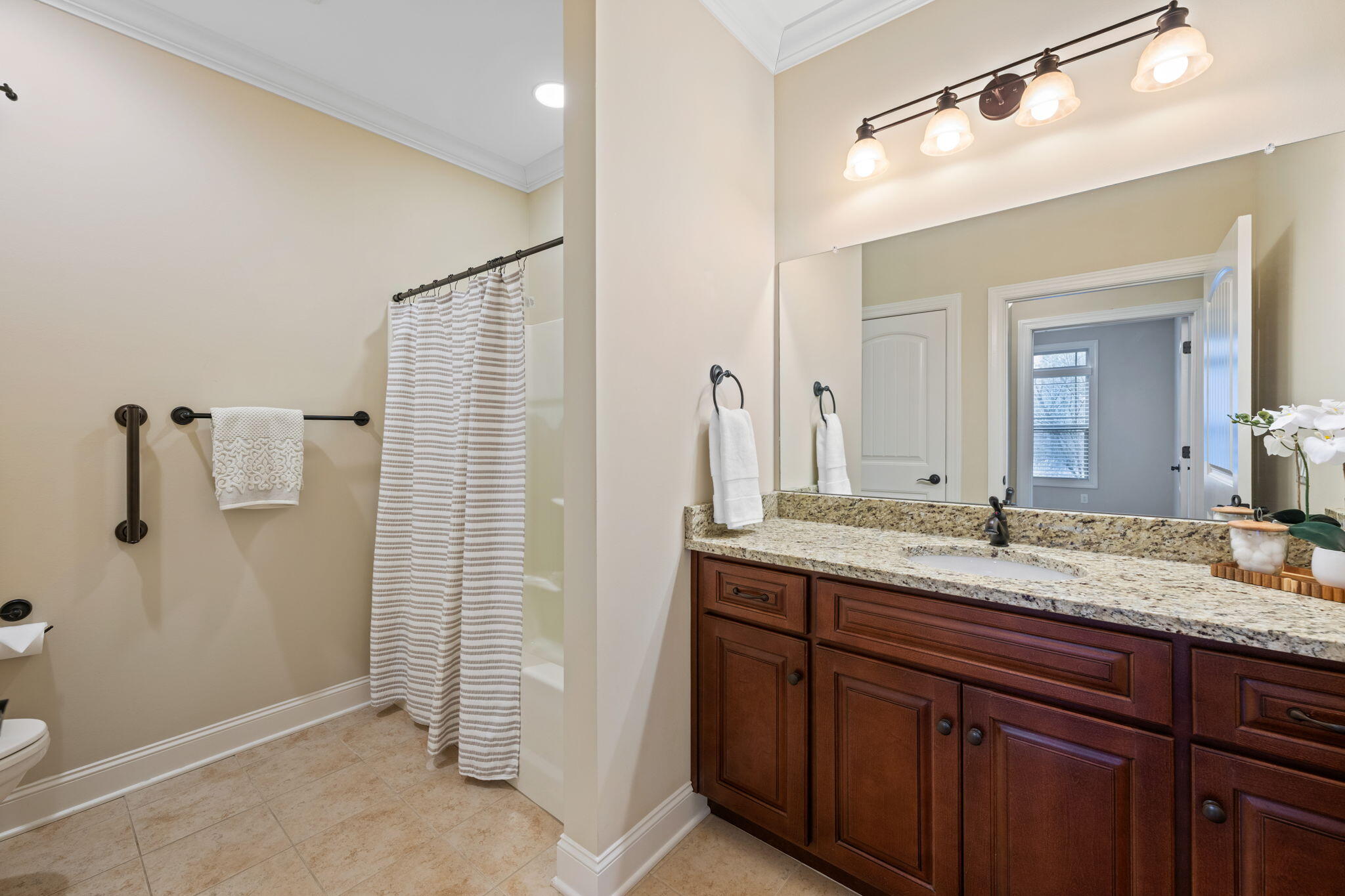 4665 Sweet Berry Lane, 176