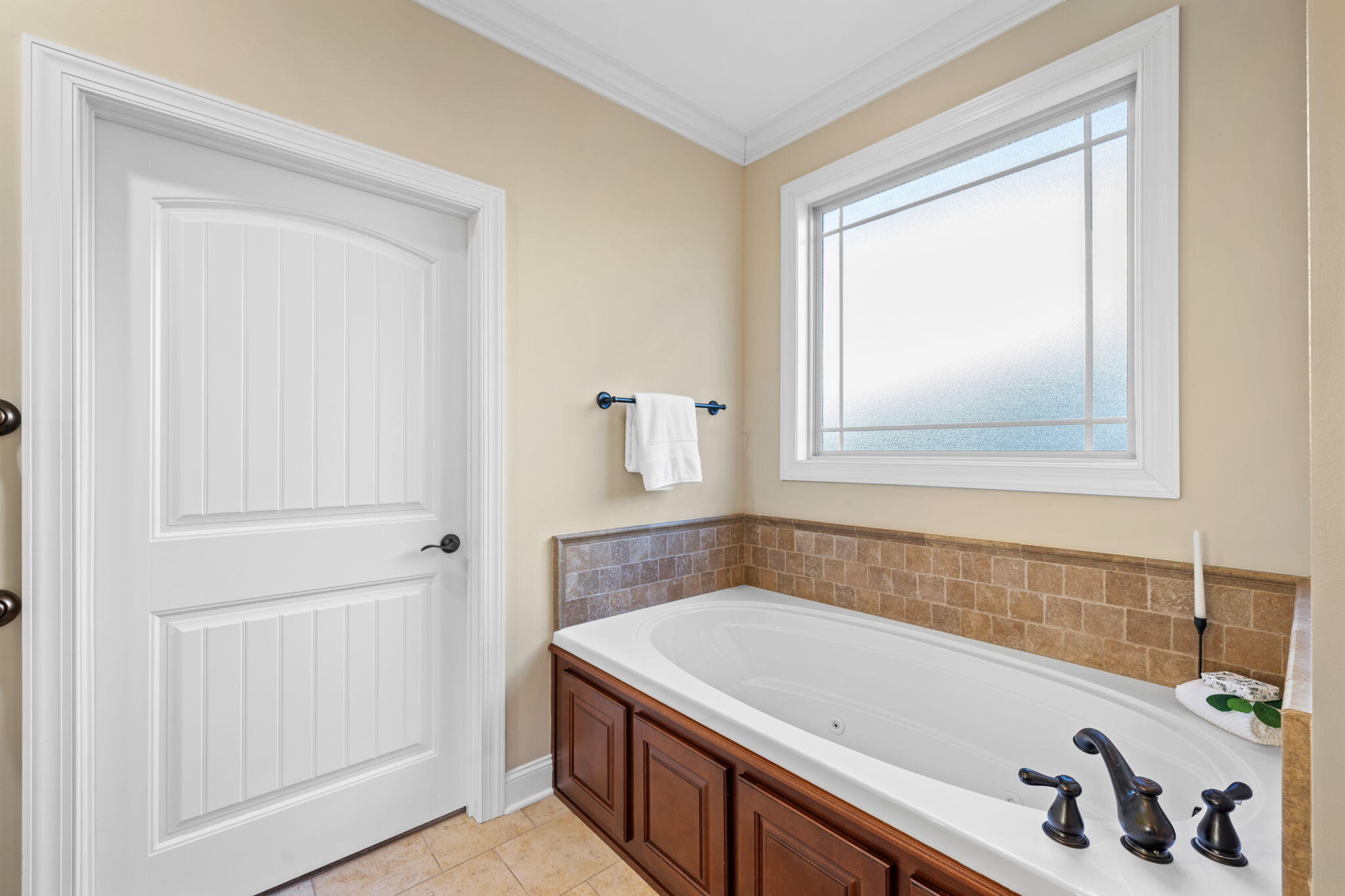 4665 Sweet Berry Lane, 176