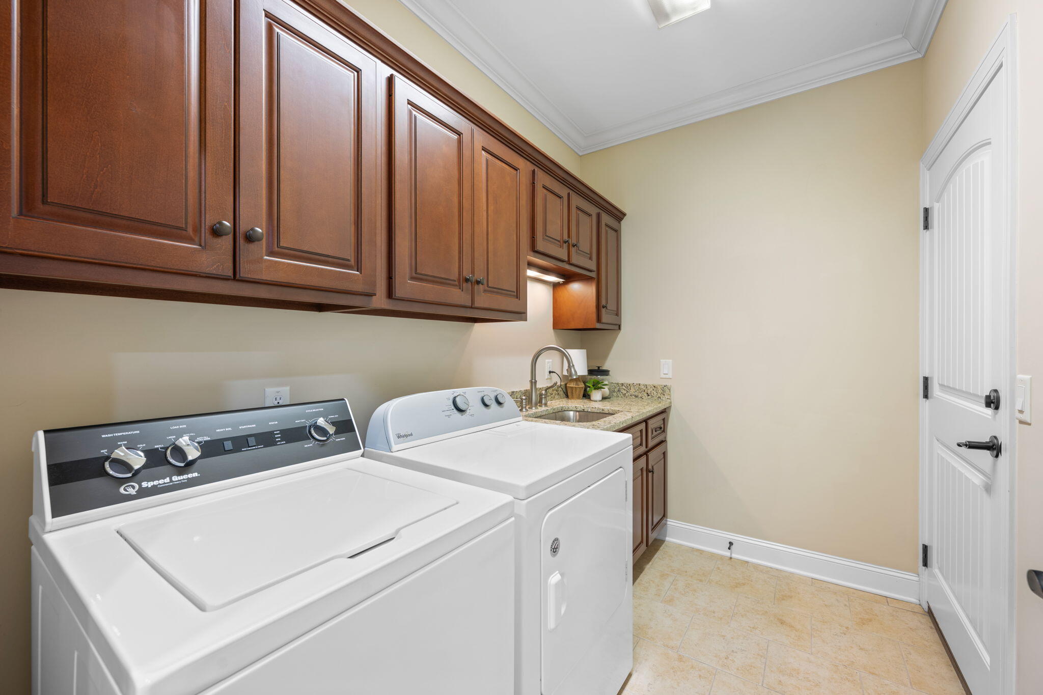 4665 Sweet Berry Lane, 176