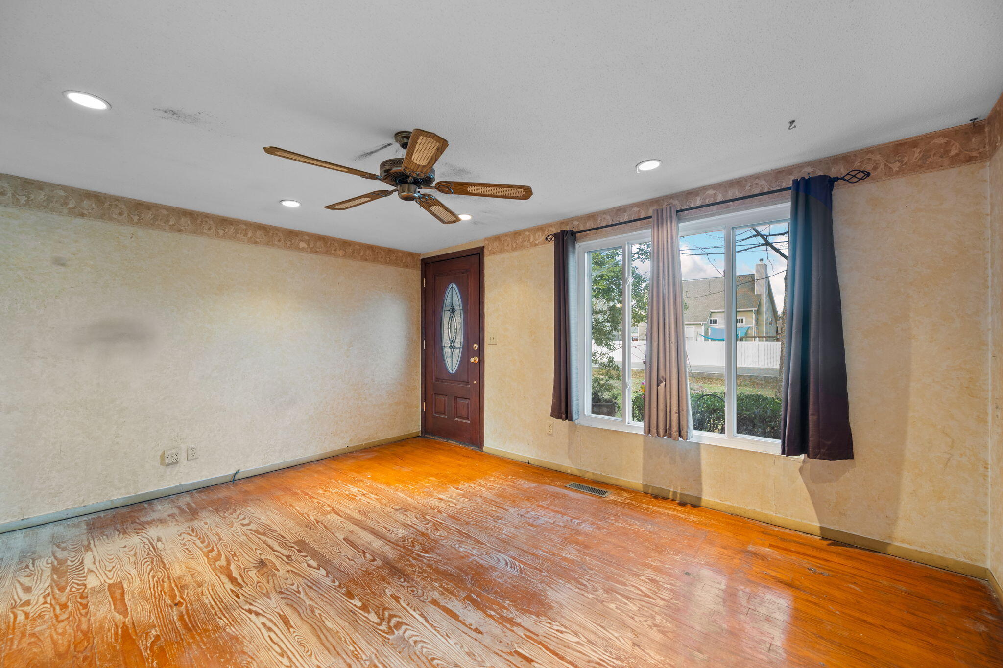 1716 E Boy Scout Road