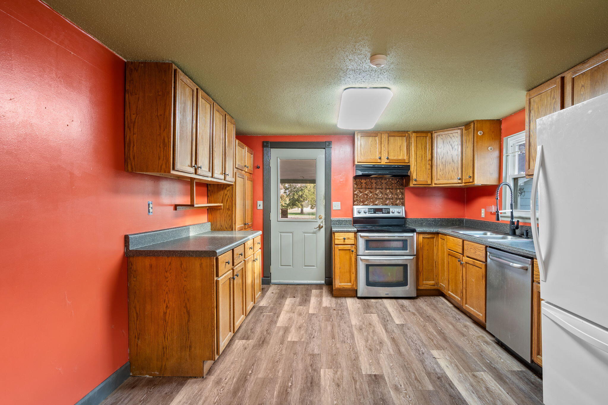 1716 E Boy Scout Road