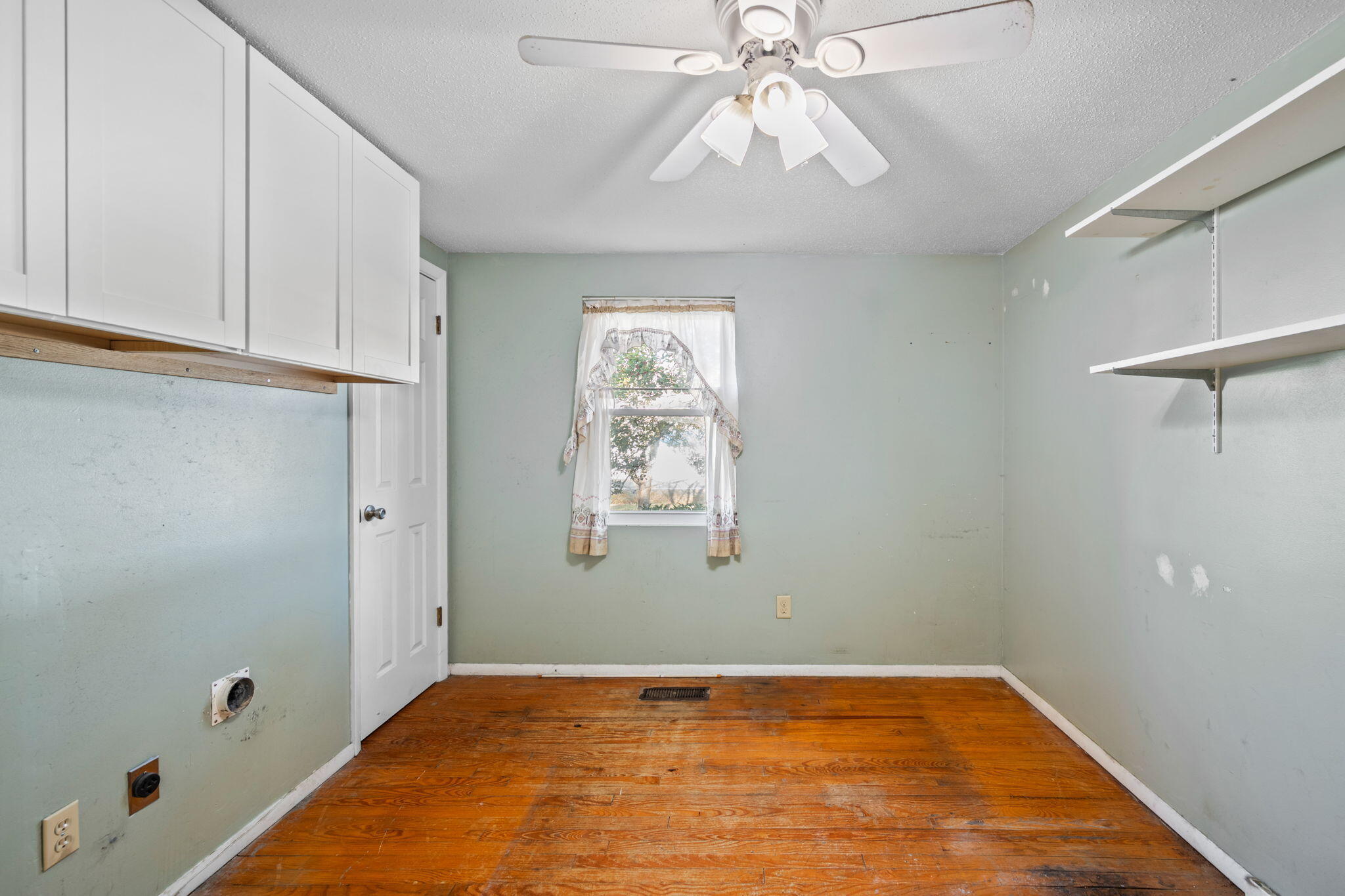 1716 E Boy Scout Road