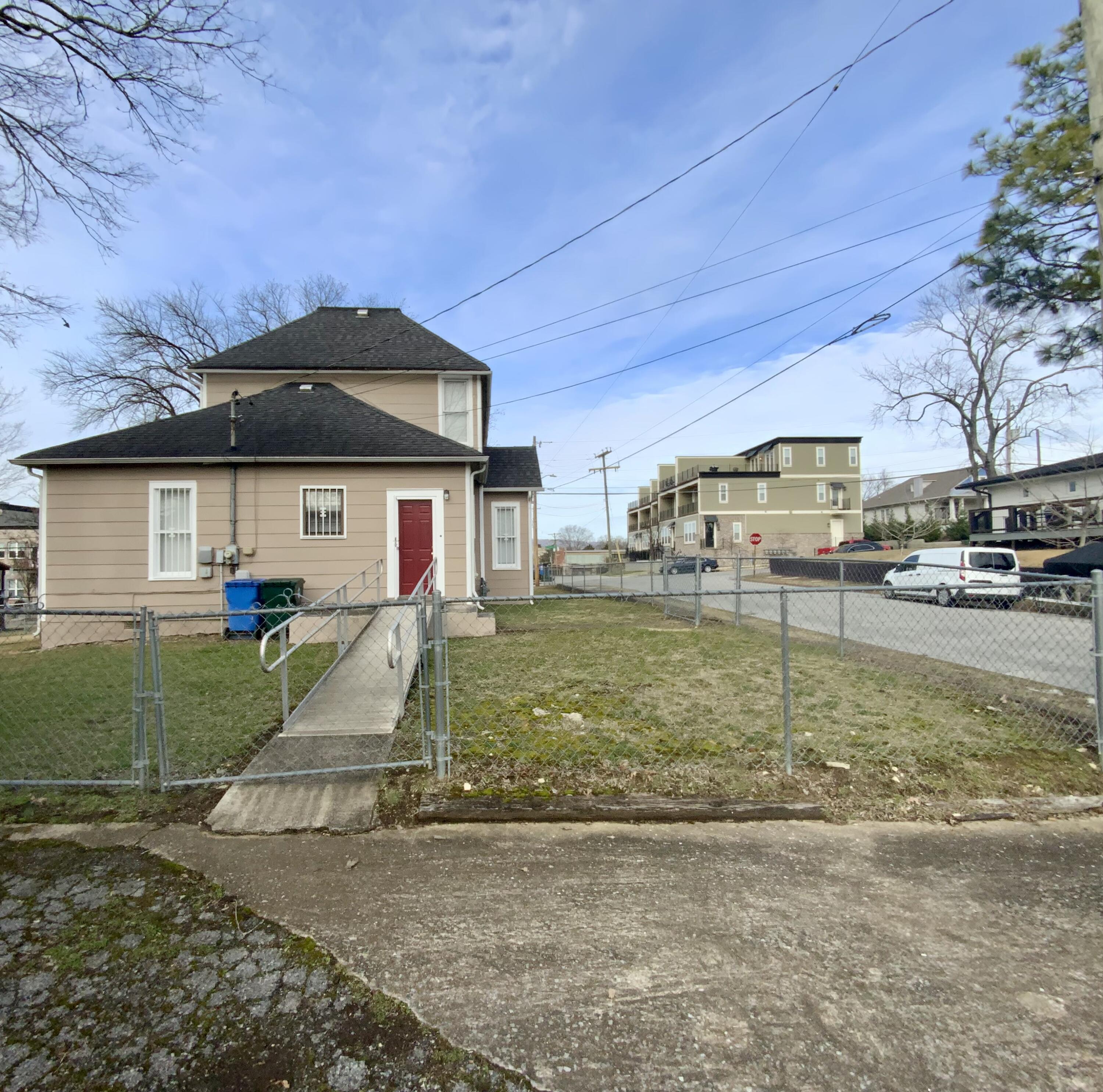 900 S Greenwood Avenue