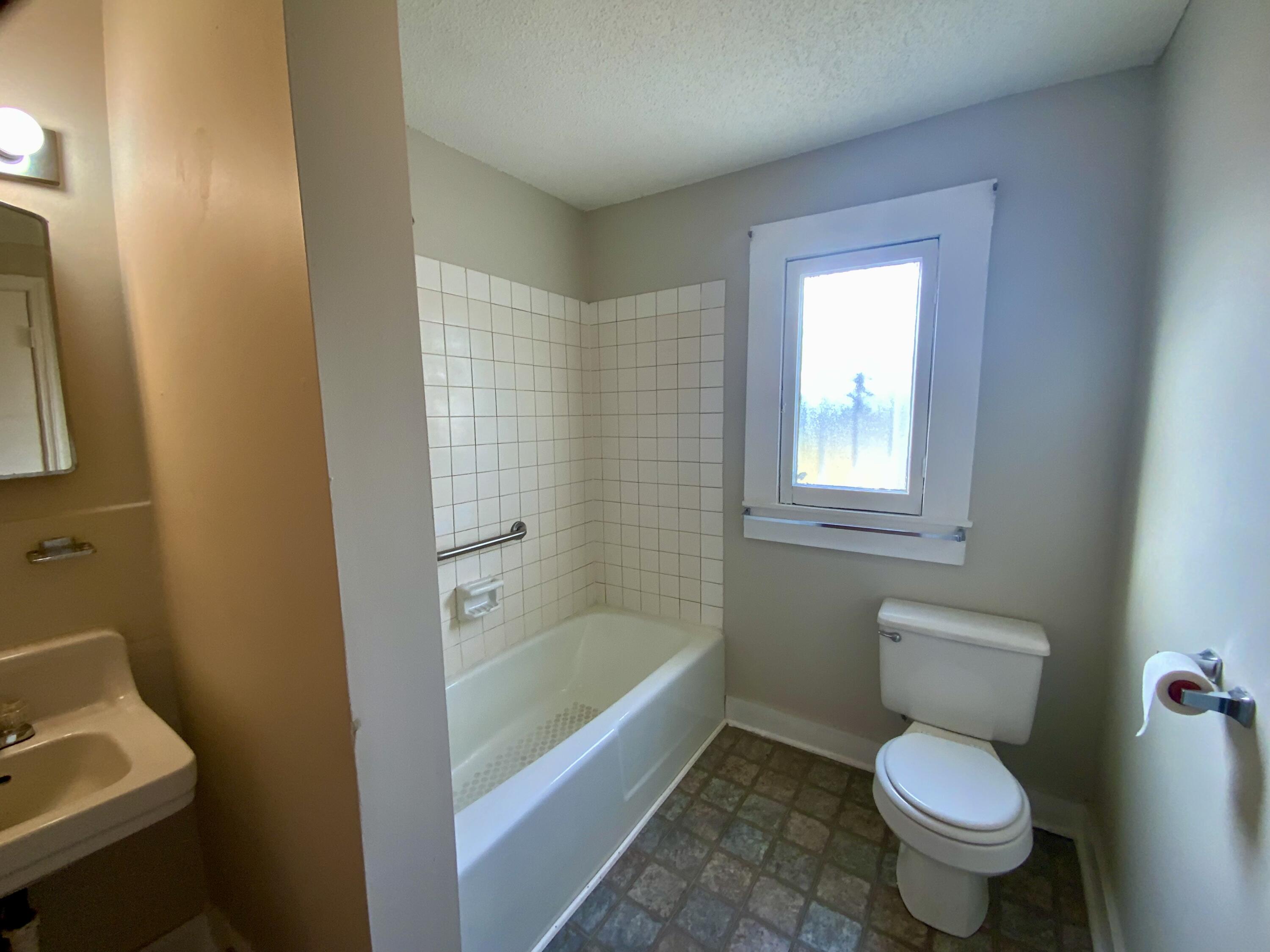 900 S Greenwood Avenue