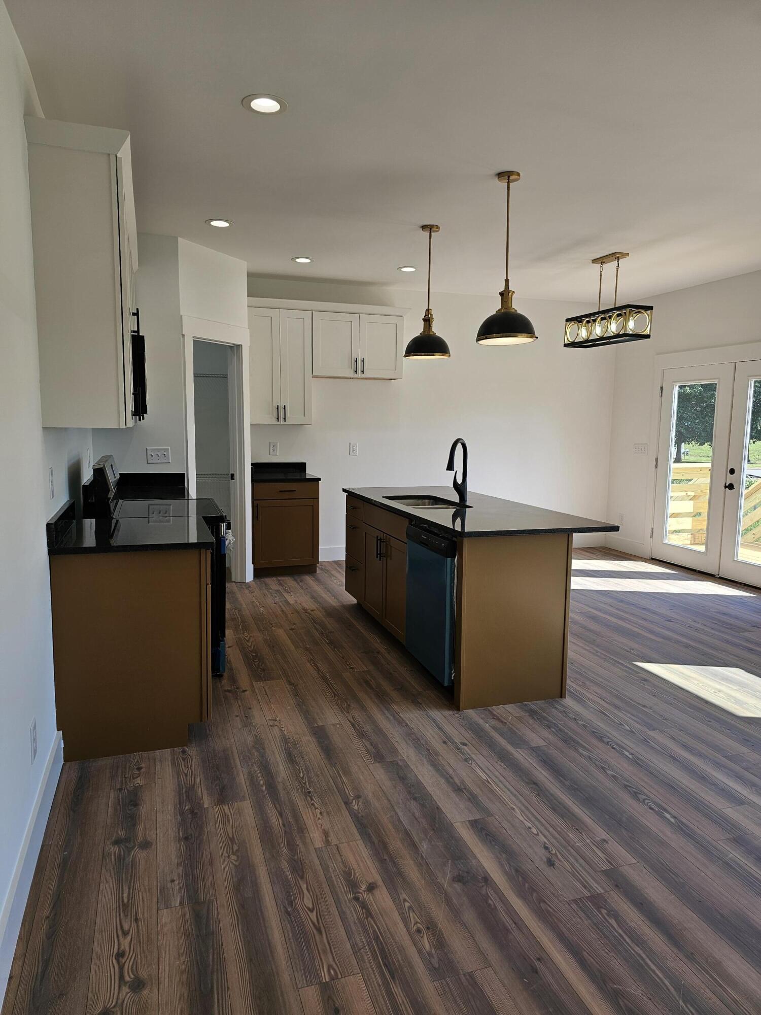 4410 Jersey Pike, 104