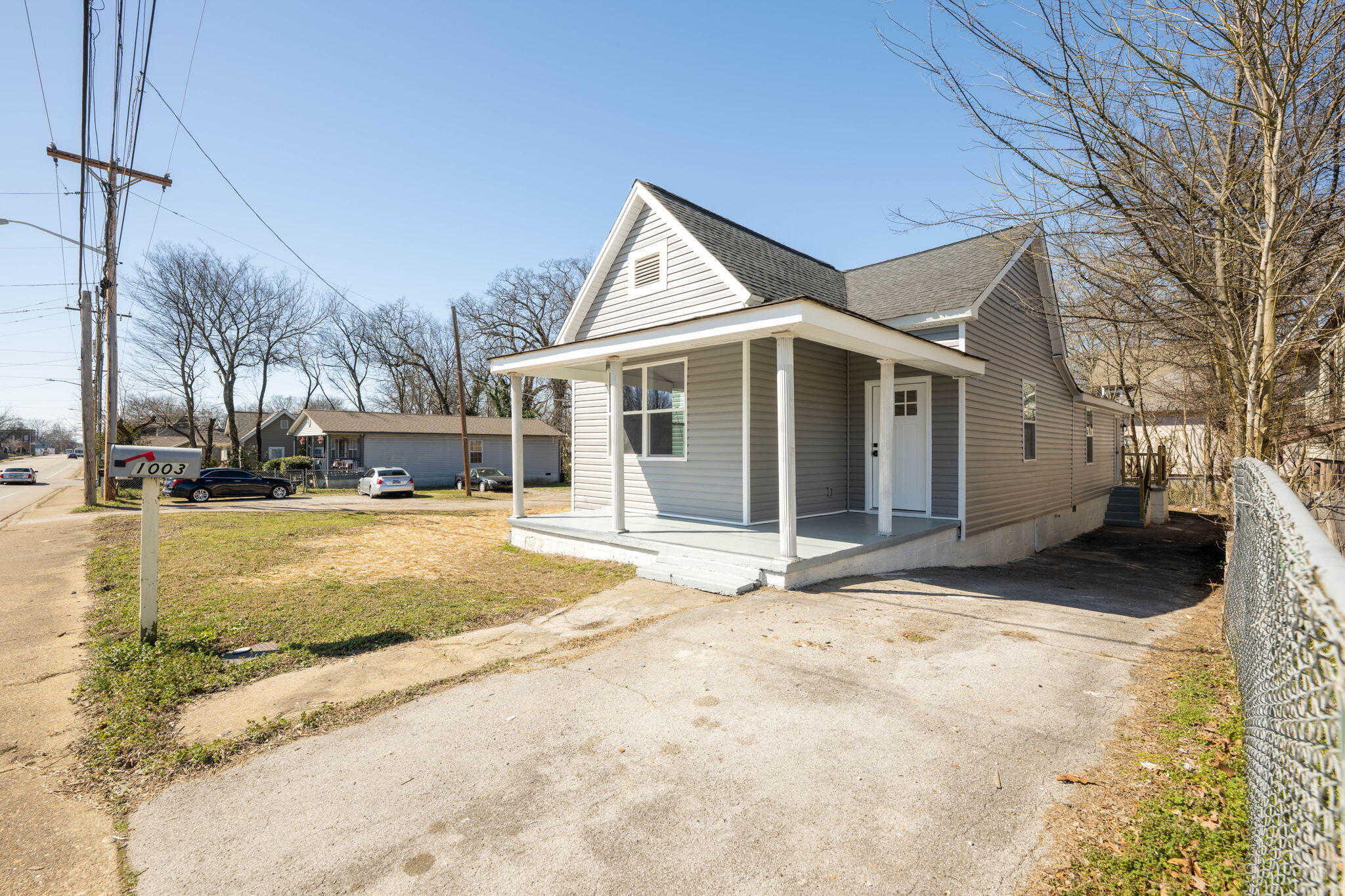 1003 S Willow Street