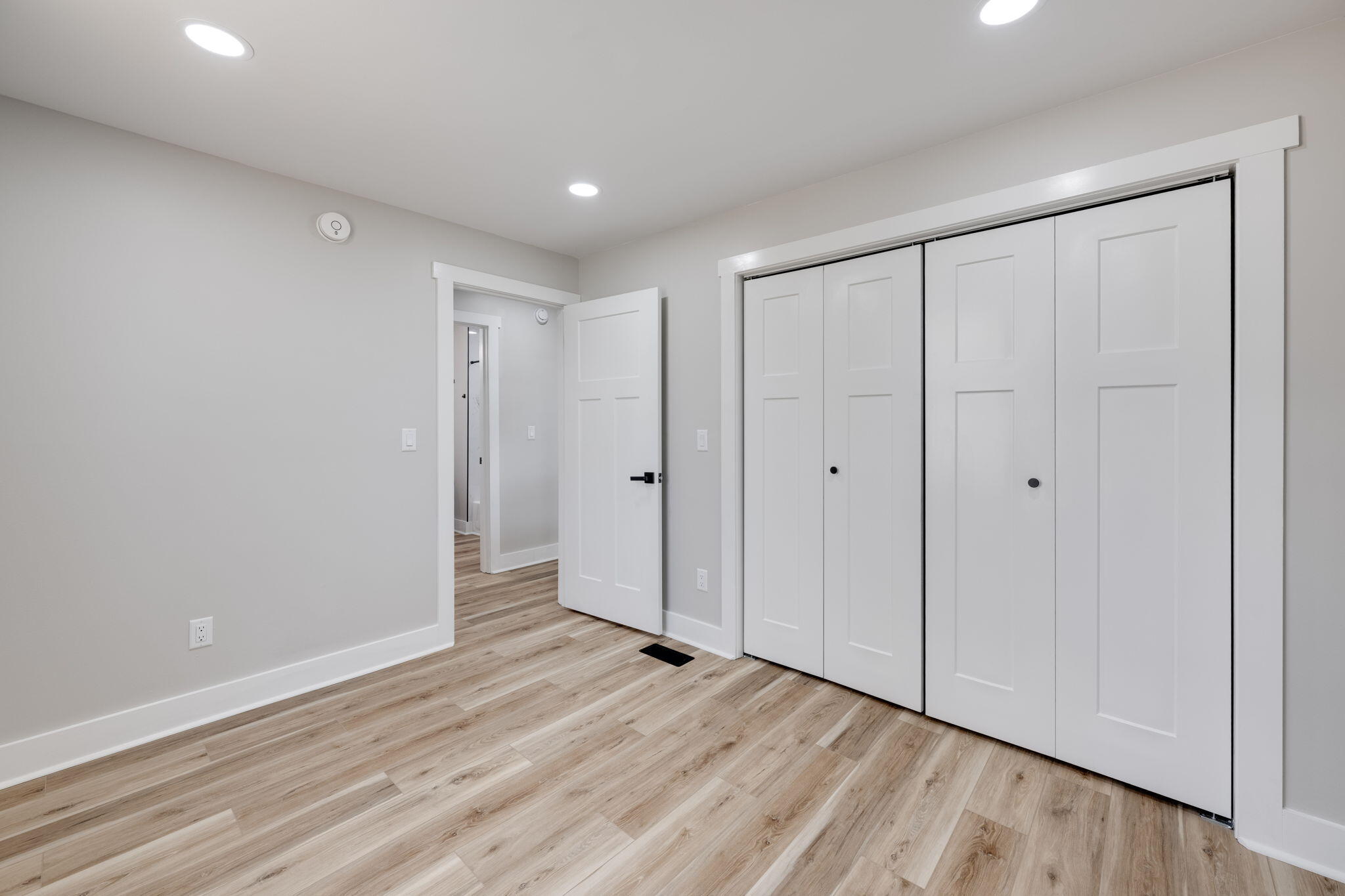 1003 S Willow Street