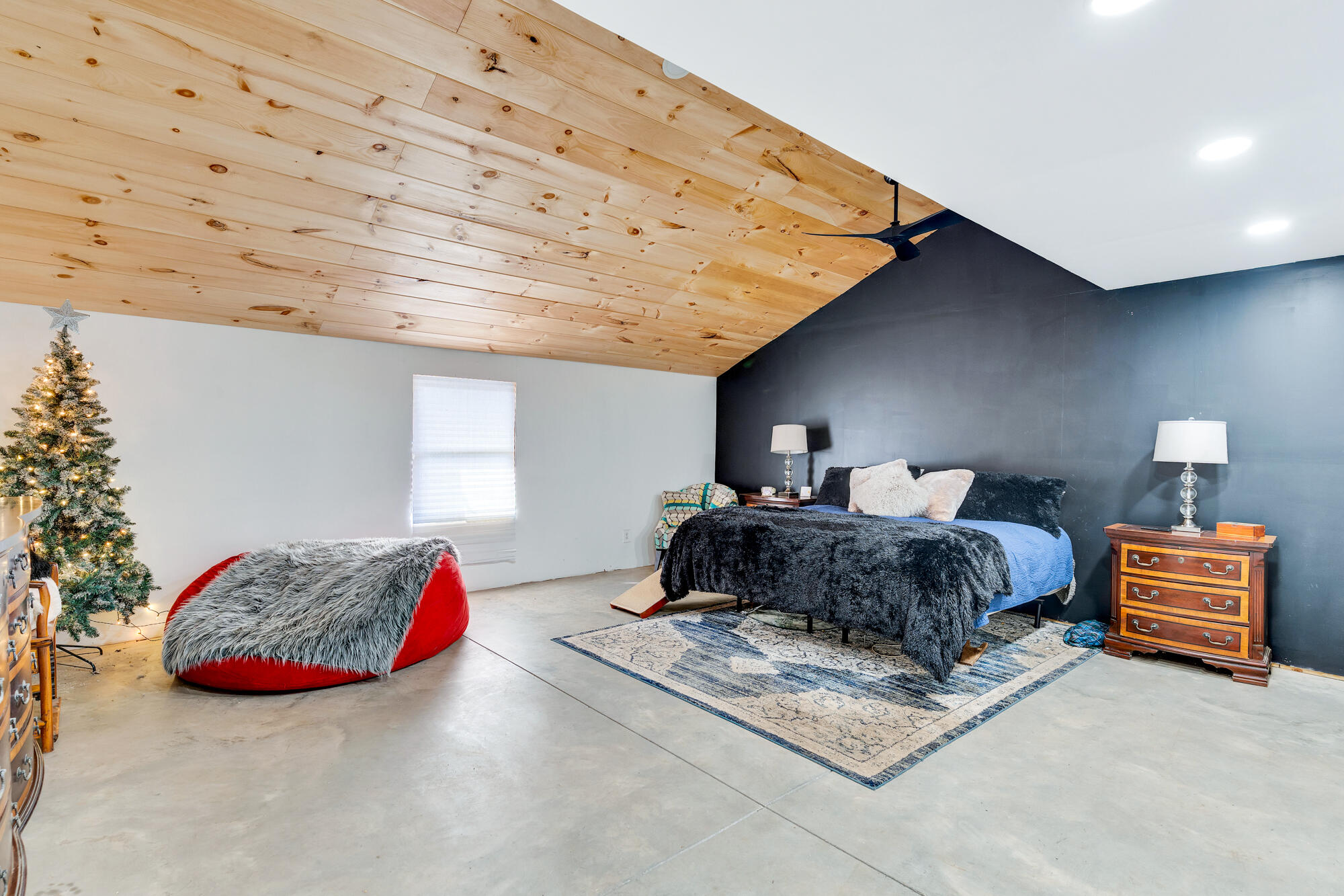 13716 Jones Gap Road