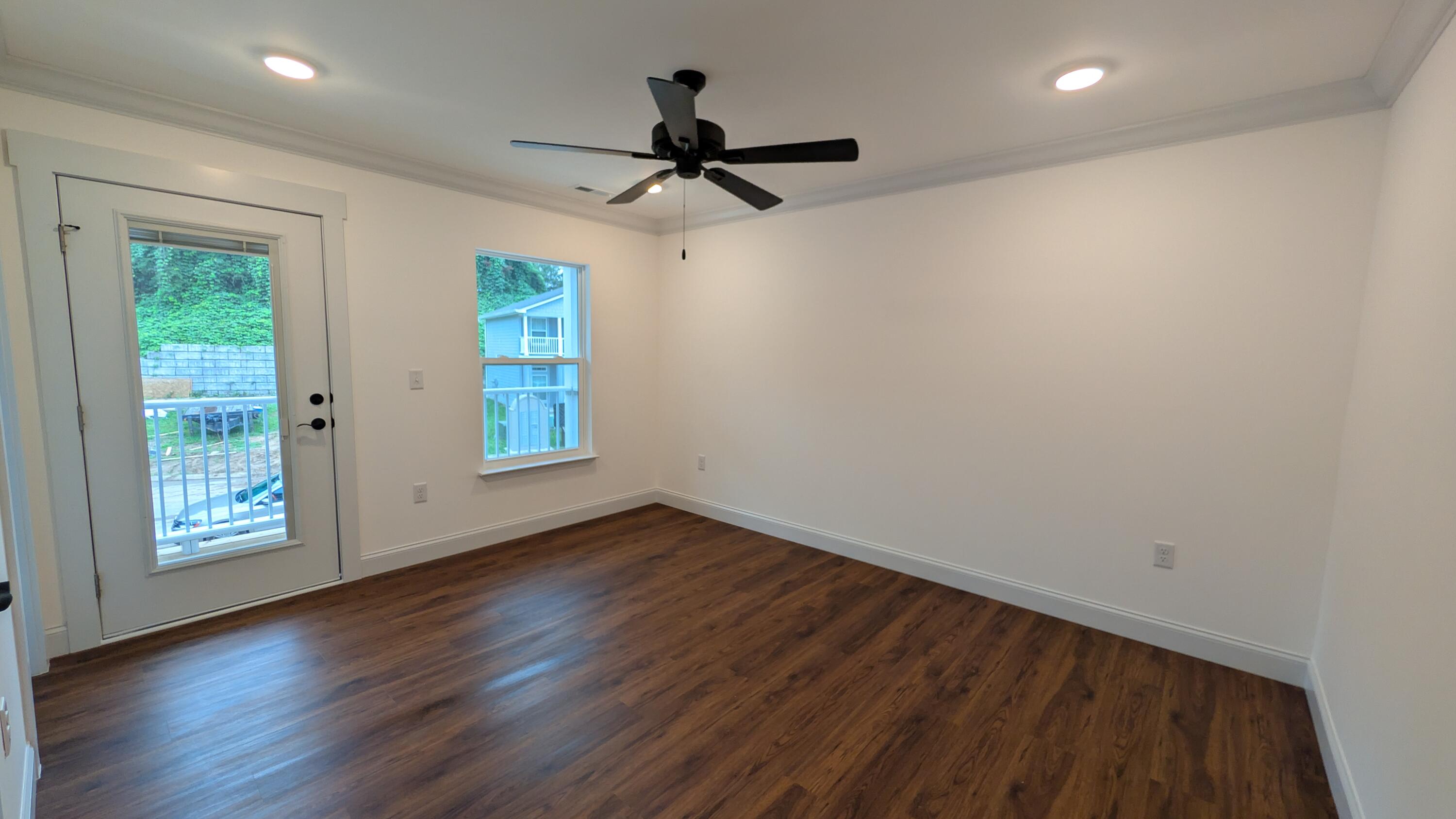 116 & 118 Courtland Crest Drive SW, #7
