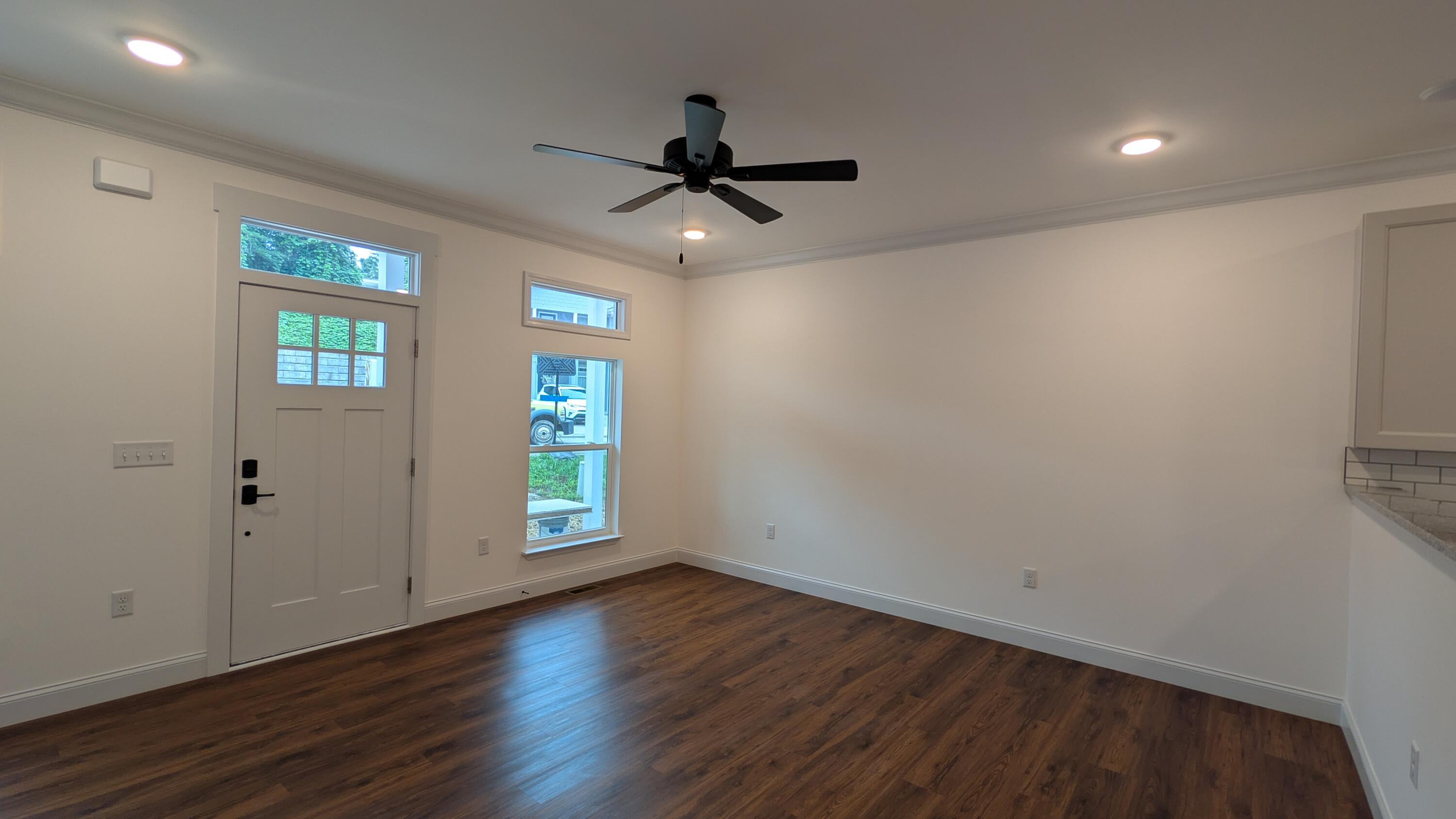 116 & 118 Courtland Crest Drive SW, #7