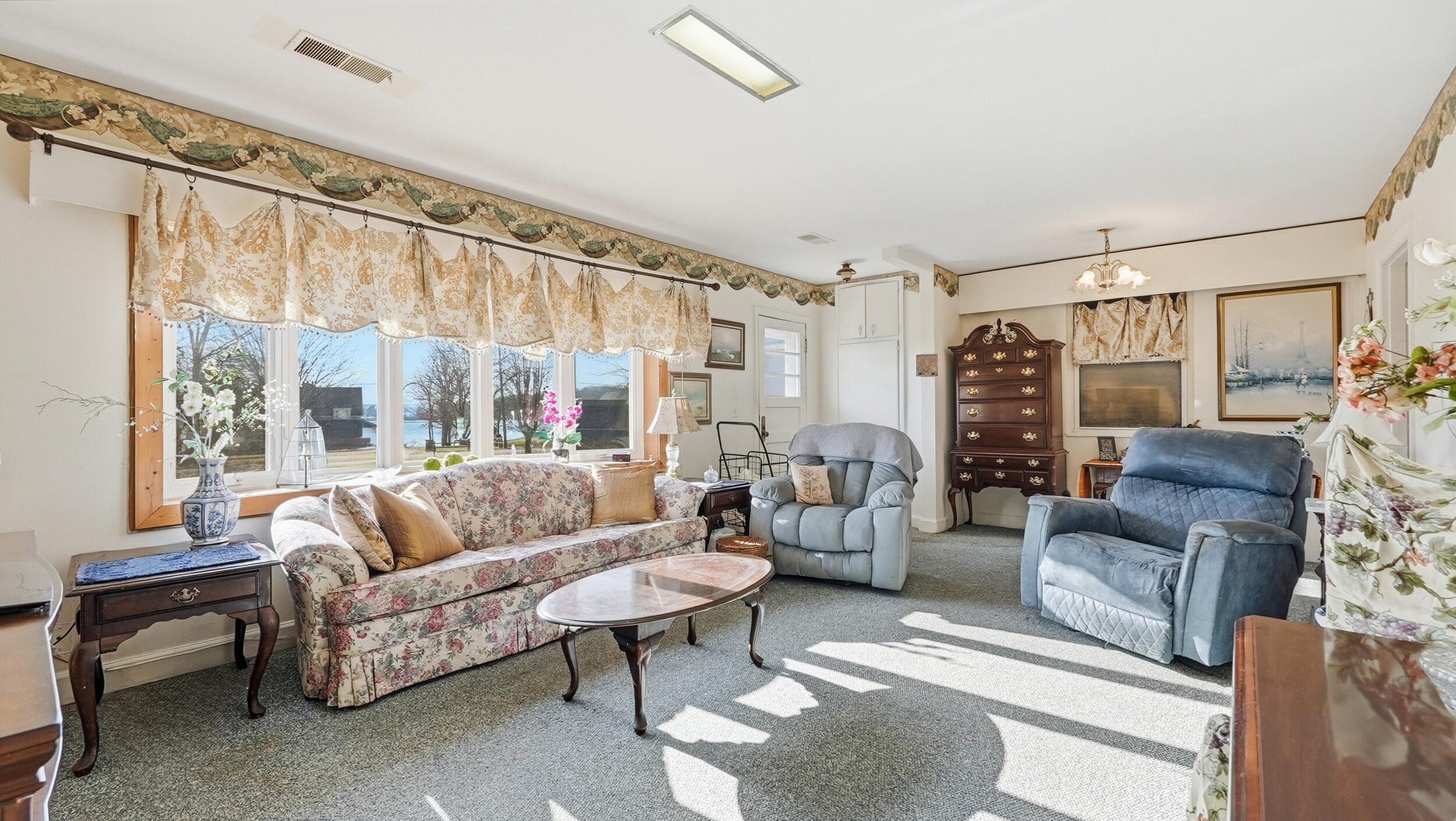 2031 Carolana Circle