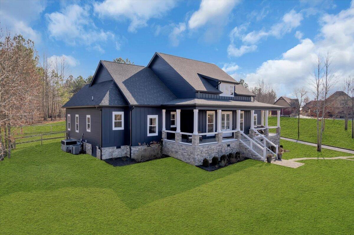 1115 River Bluffs Drive