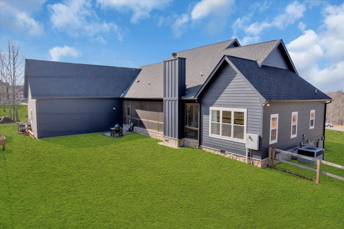 1115 River Bluffs Drive