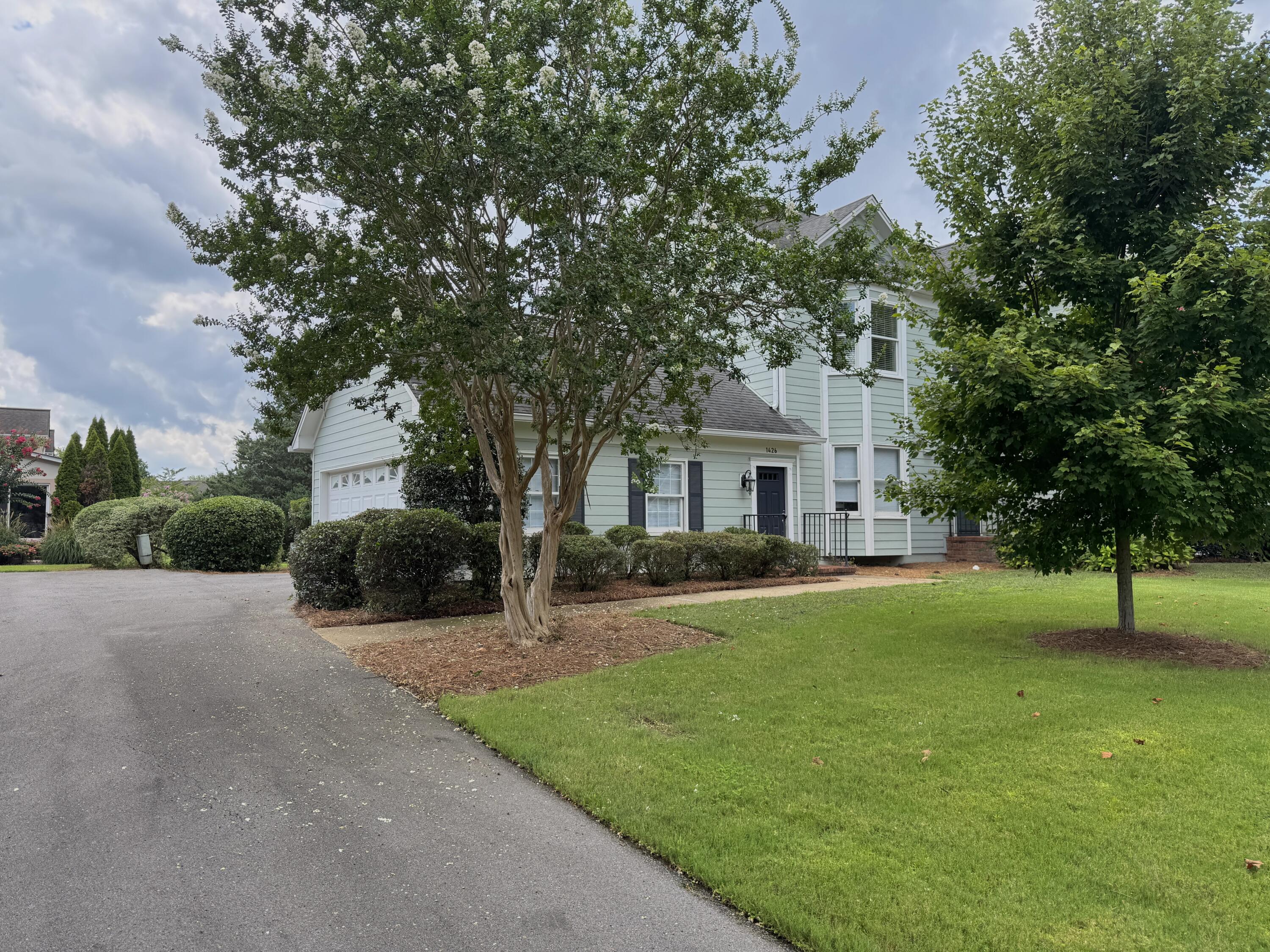 1426 Heritage Landing Drive