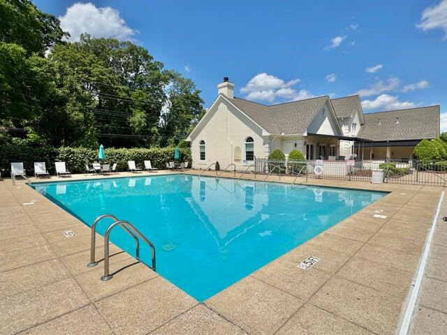 1426 Heritage Landing Drive