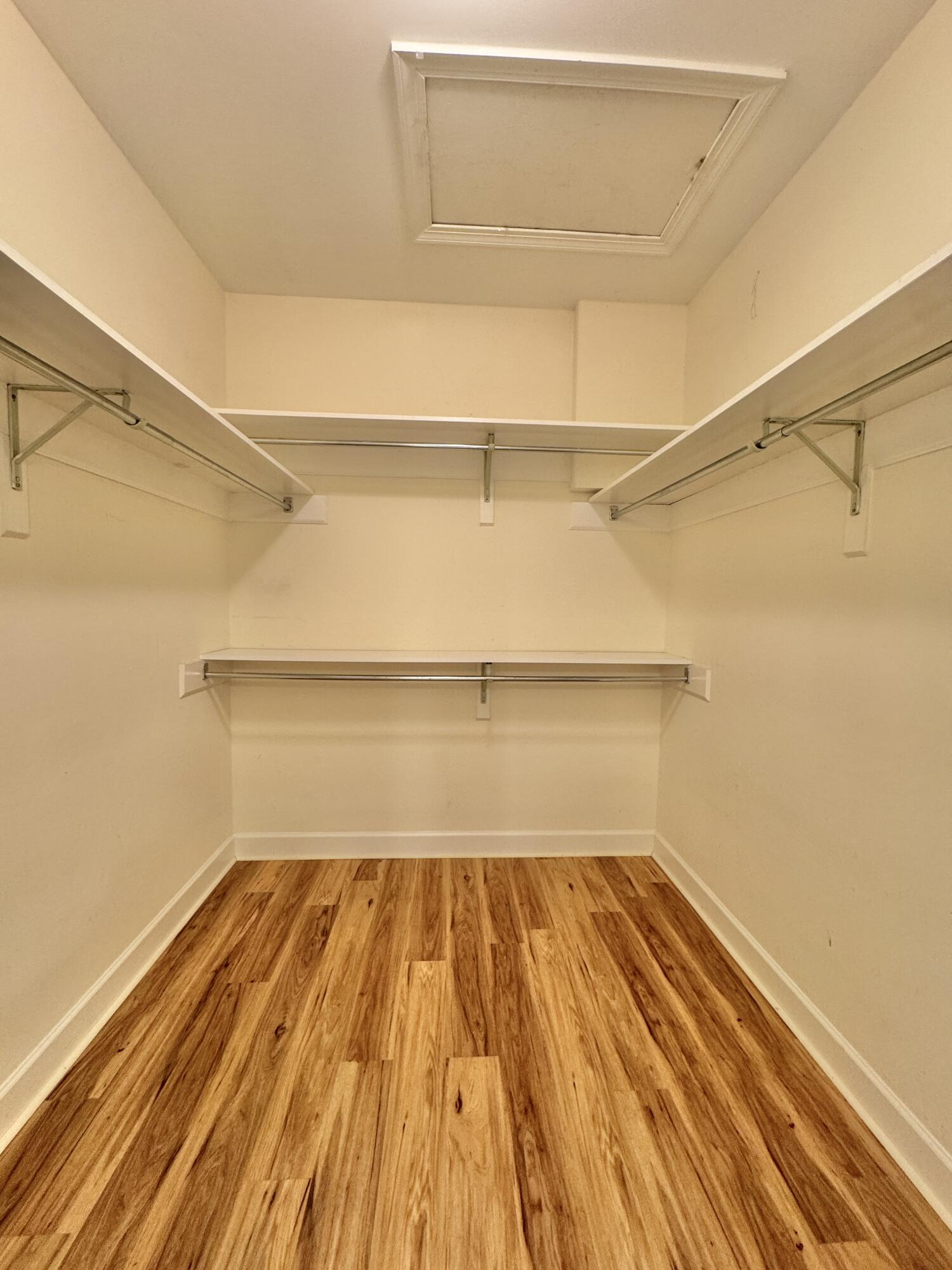 1426 Heritage Landing Drive