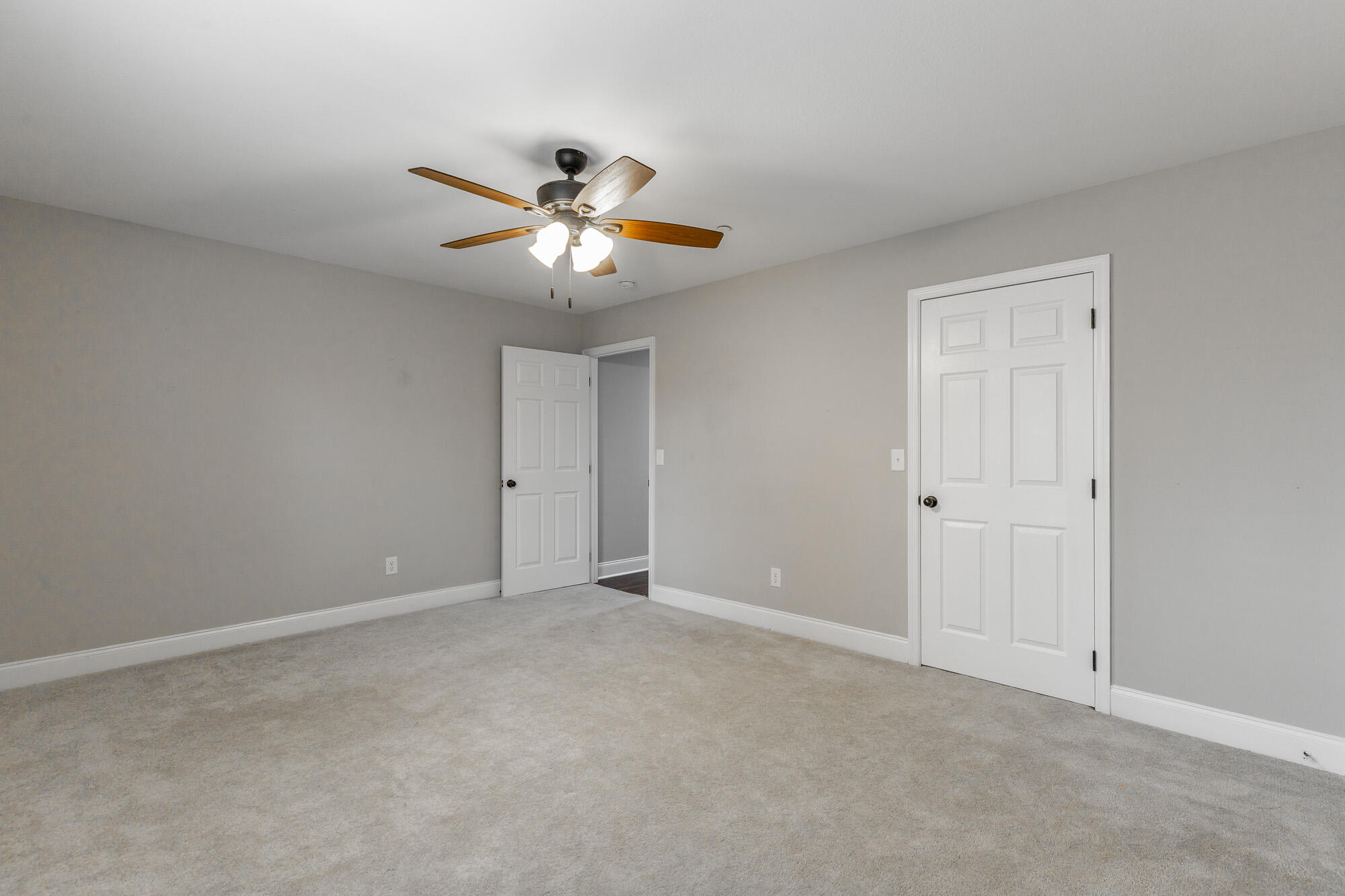 1109 Maple Tree Lane