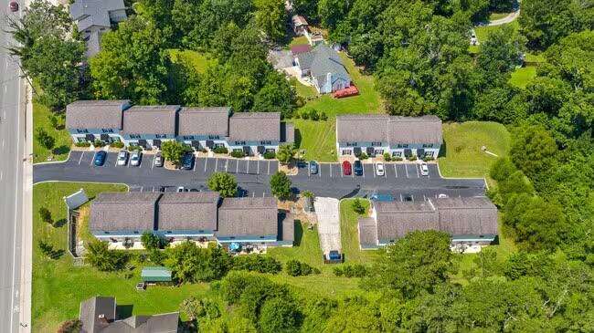 1109 Maple Tree Lane