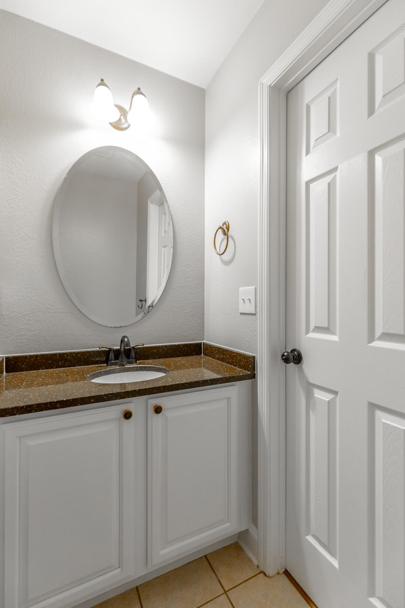 1109 Maple Tree Lane