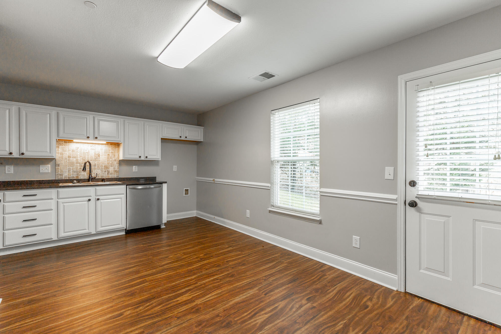 1109 Maple Tree Lane