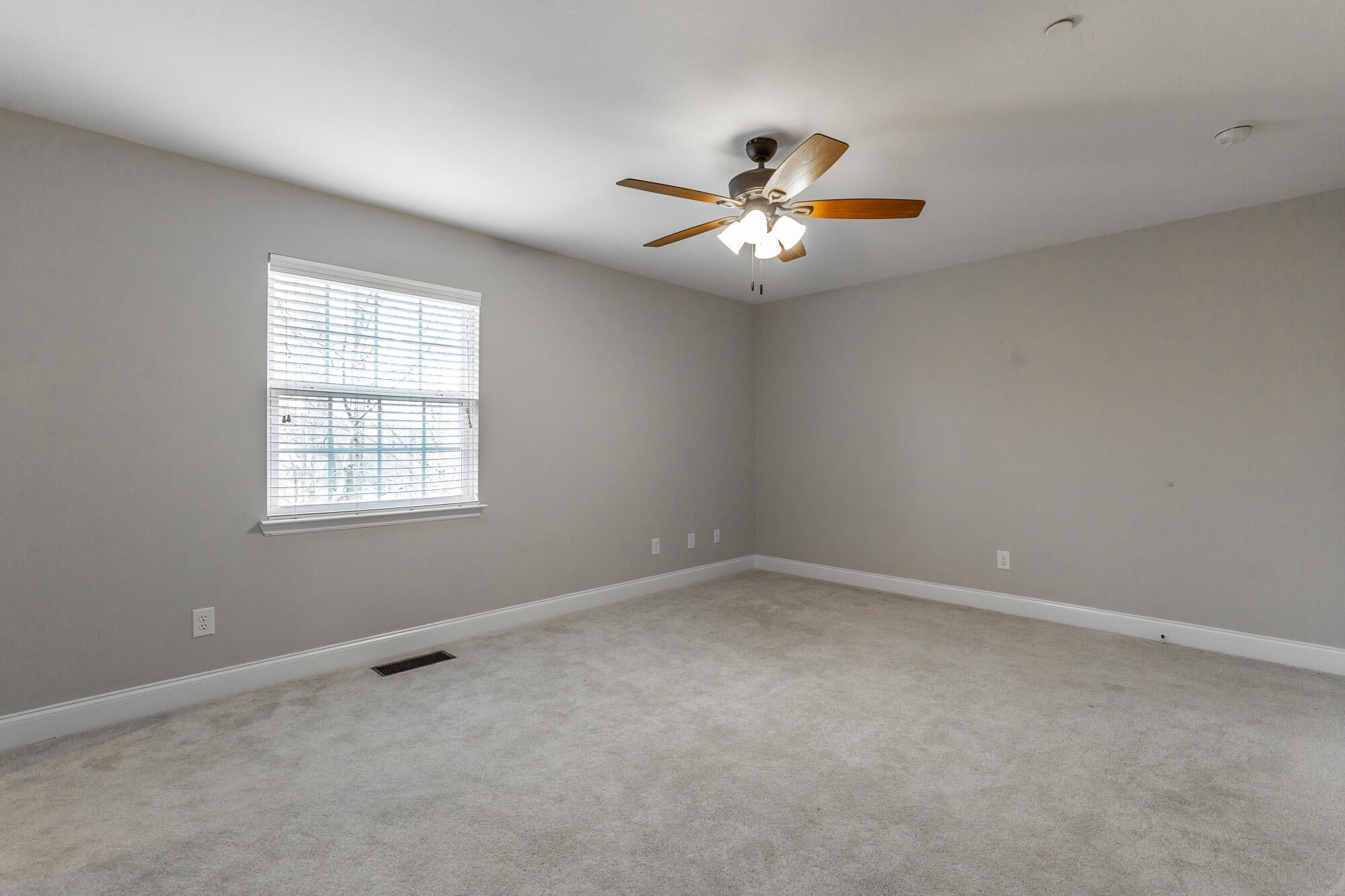 1109 Maple Tree Lane