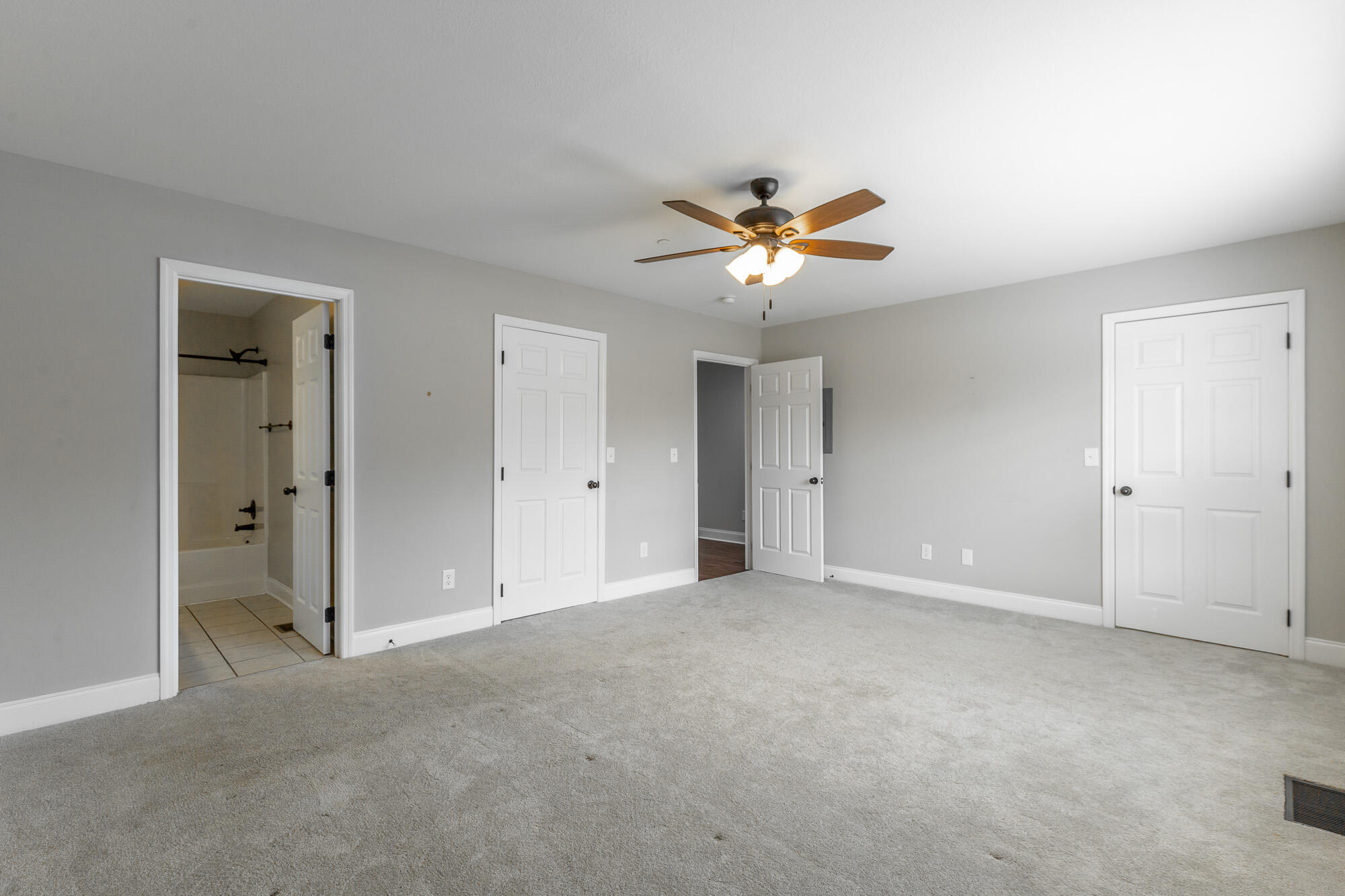 1109 Maple Tree Lane