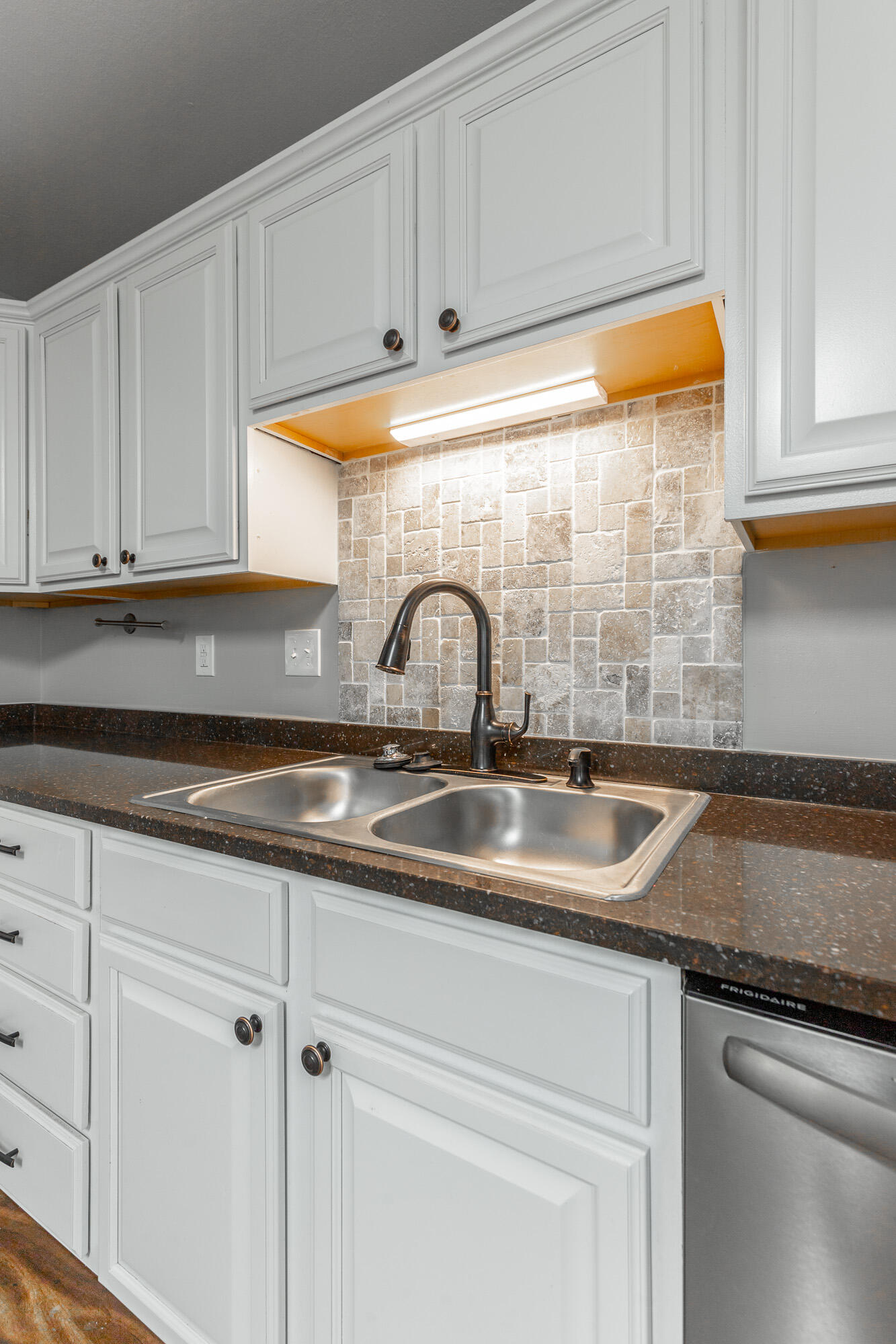 1109 Maple Tree Lane