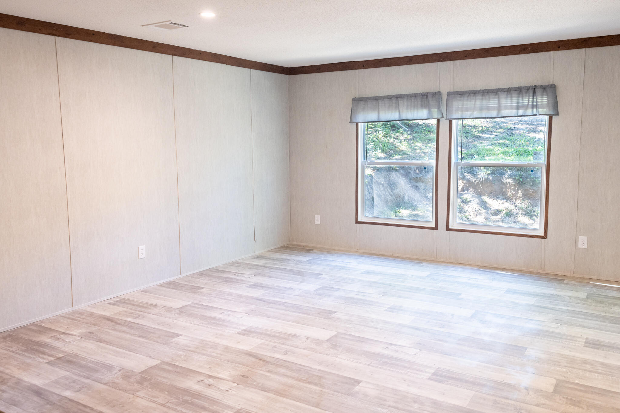 1325 Roach Hollow Road