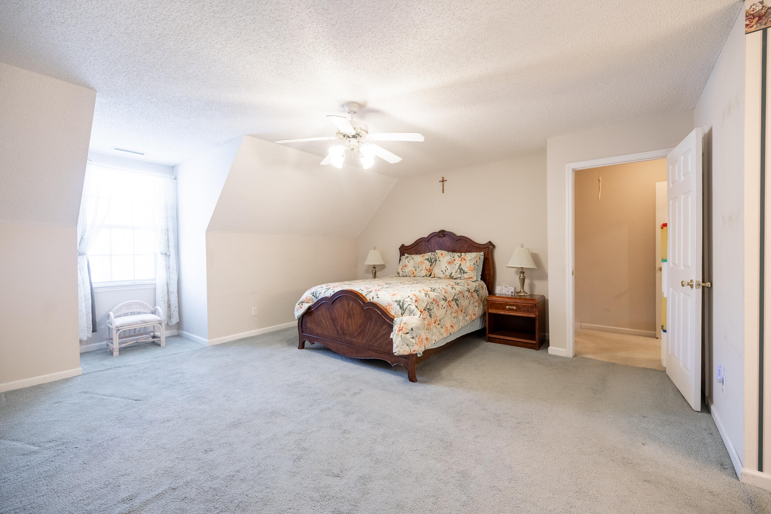 1127 Lenny Lane