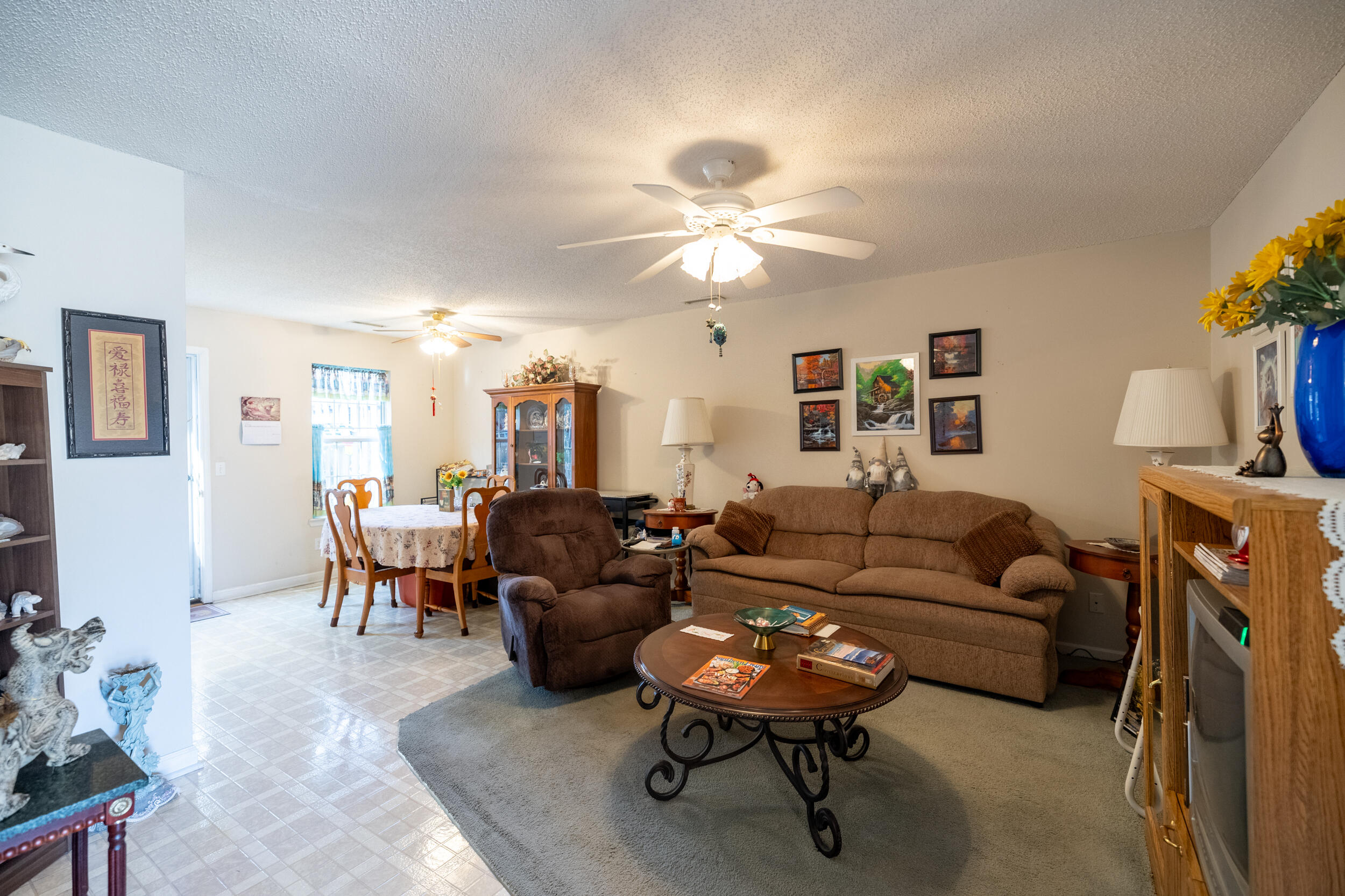 1127 Lenny Lane