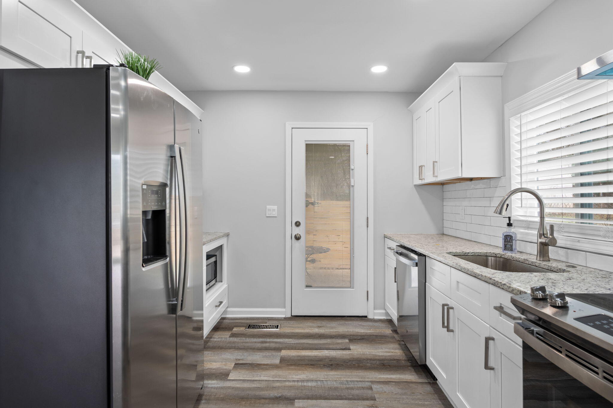 855 N Chamberlain Avenue