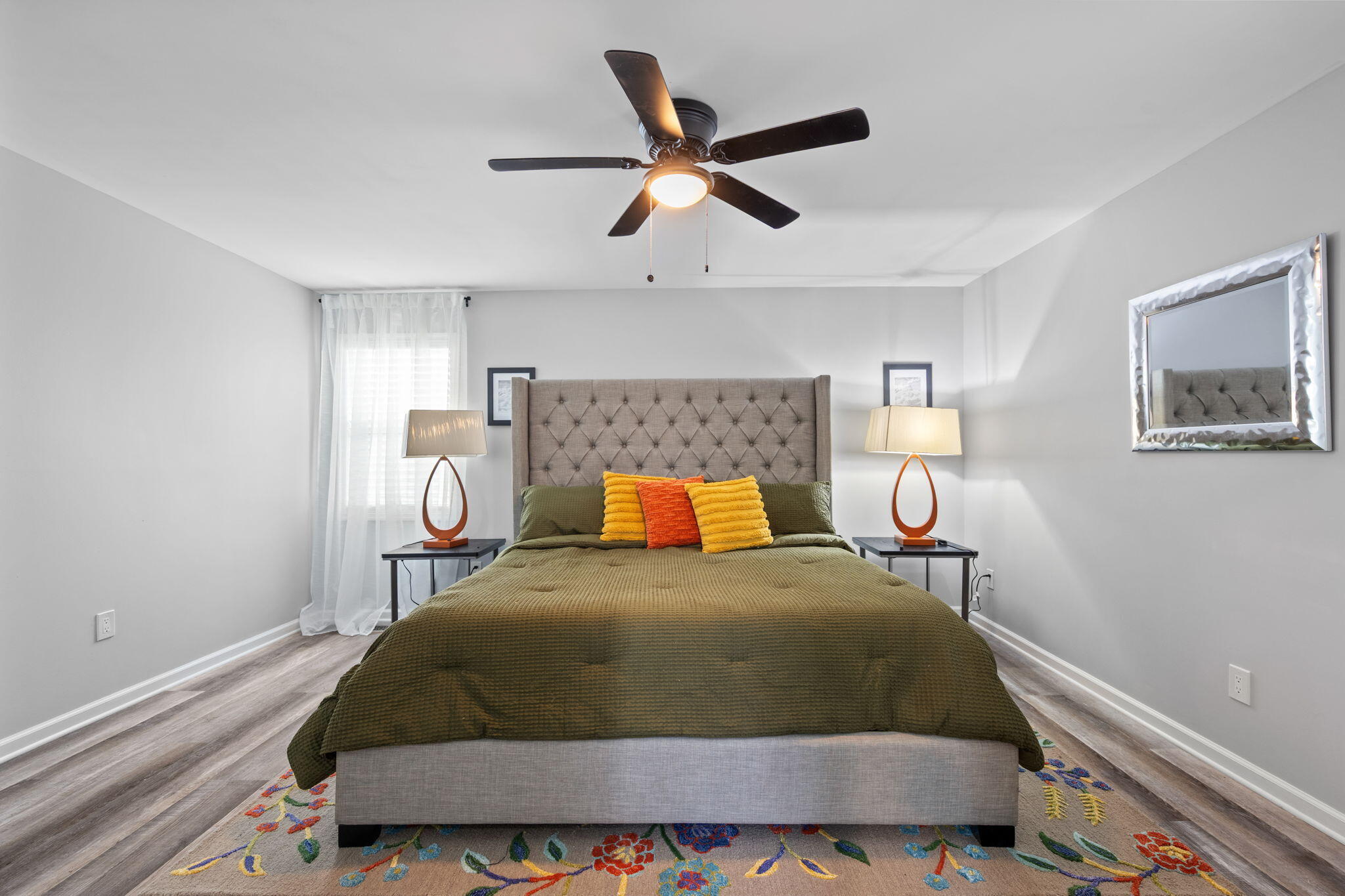 855 N Chamberlain Avenue