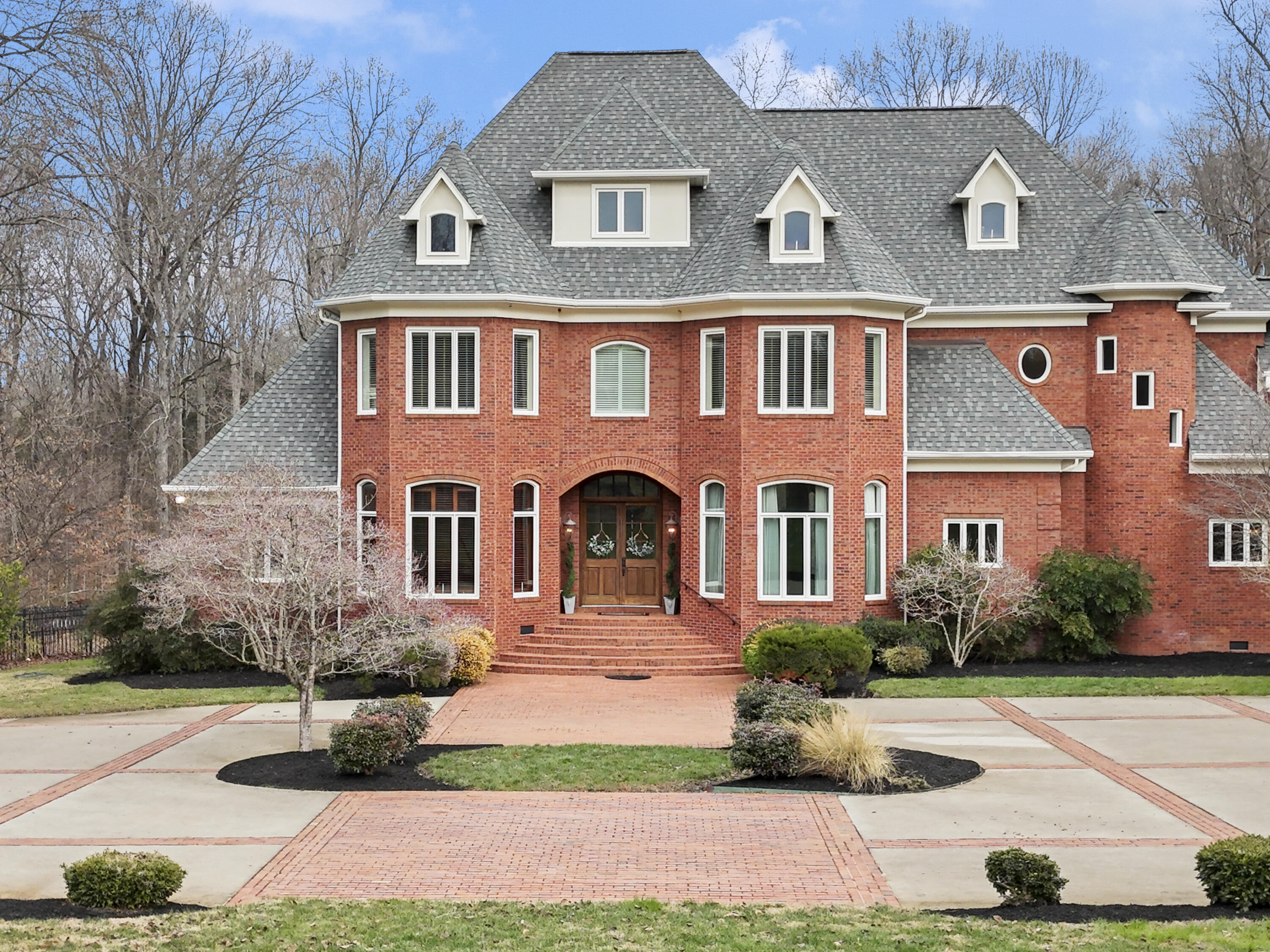 8831 Forest Creek Lane